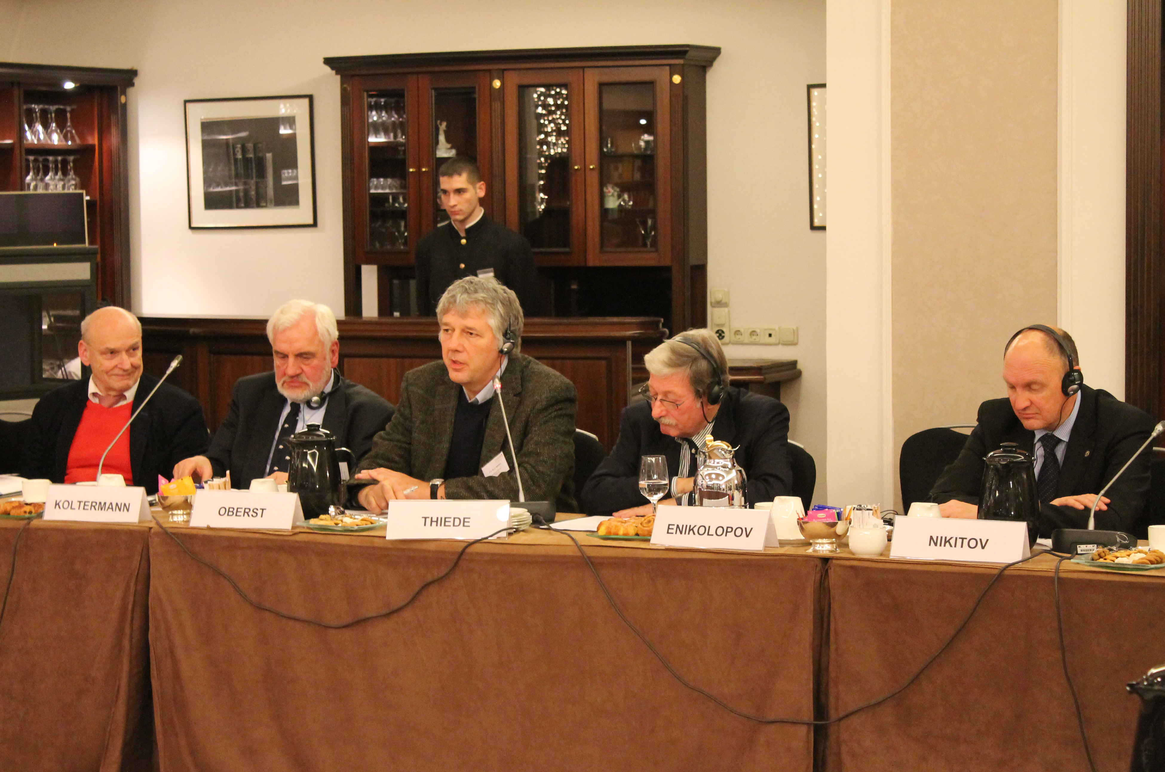 Круглый стол с лауреатами российских мегагрантов, декабрь 2012