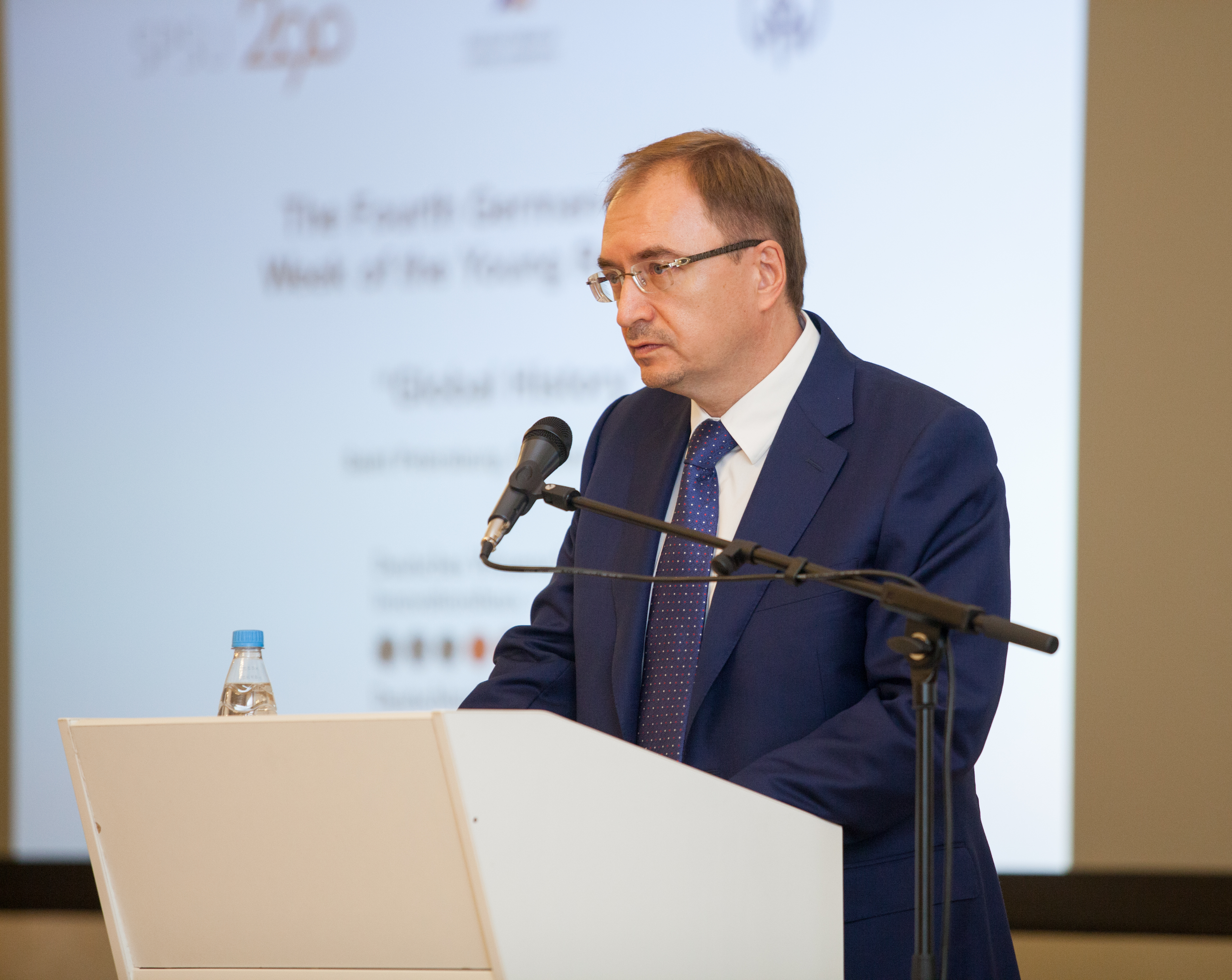 The Week of the Young Researcher was opened by Rector Kropachev (SPSU)