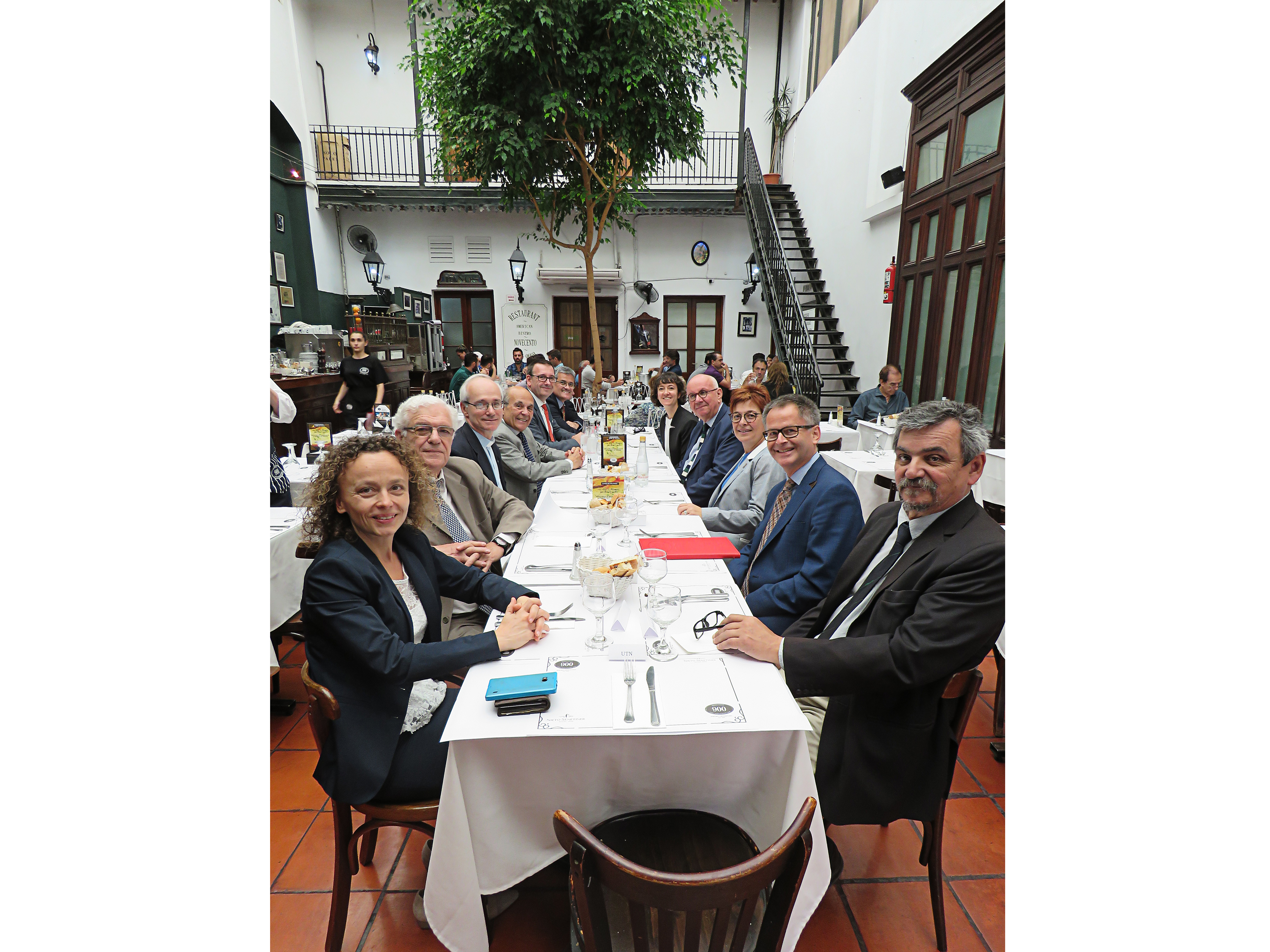 Lunch with guests from the research community (bottom to top/left to right): Dr Kathrin Winkler (DFG Office Latin America), Dr Pedro Depetris (CICTERRA), Dr Alfonso Gómez (rector of the Catholic University of Córdoba), Dr Juan Alfredo Tirao (presiden