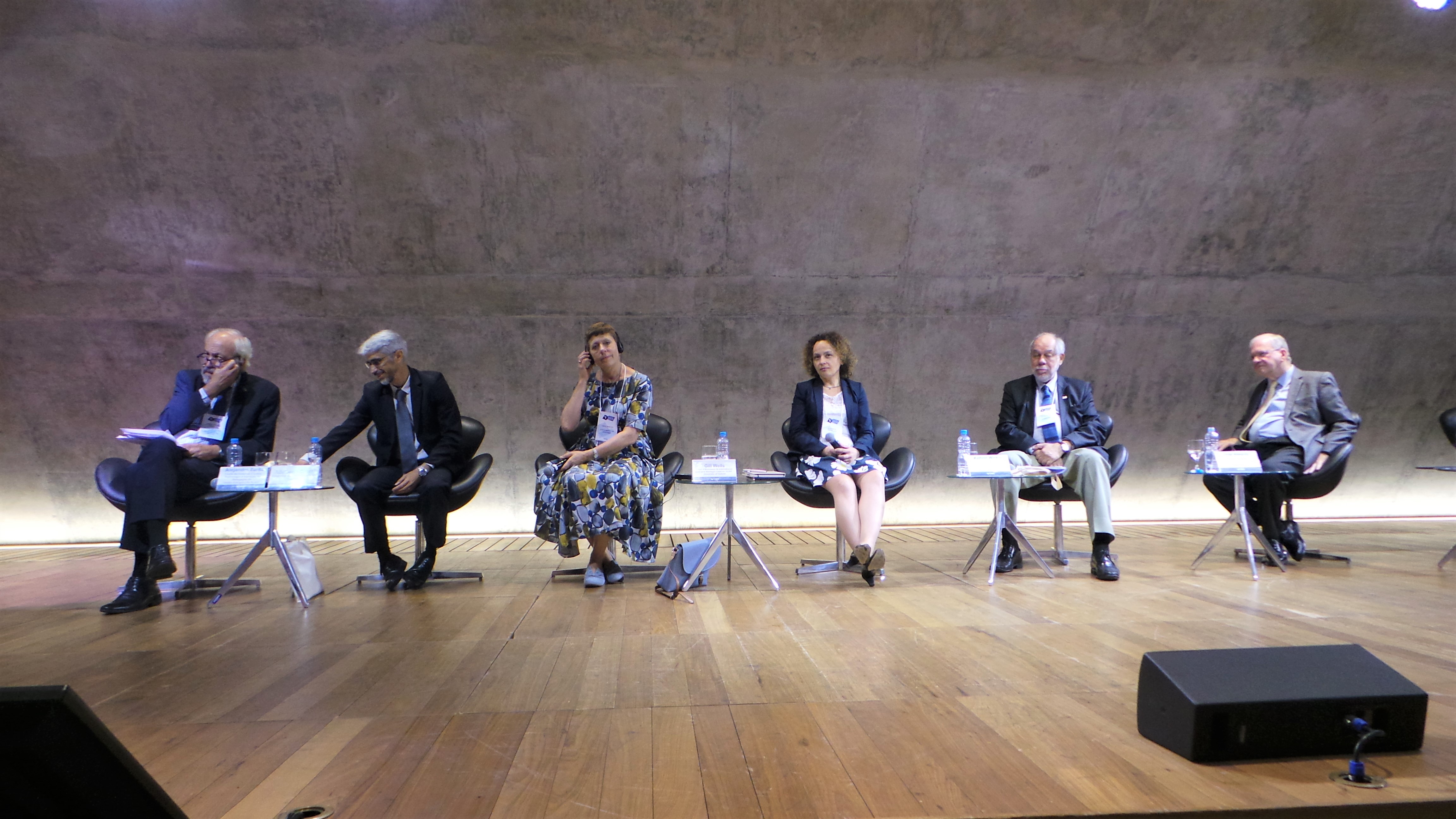 Speakers of the panel on the topic of "Assessing and Measuring Scientific Impact in Society, the Economy, Culture and the Environment"