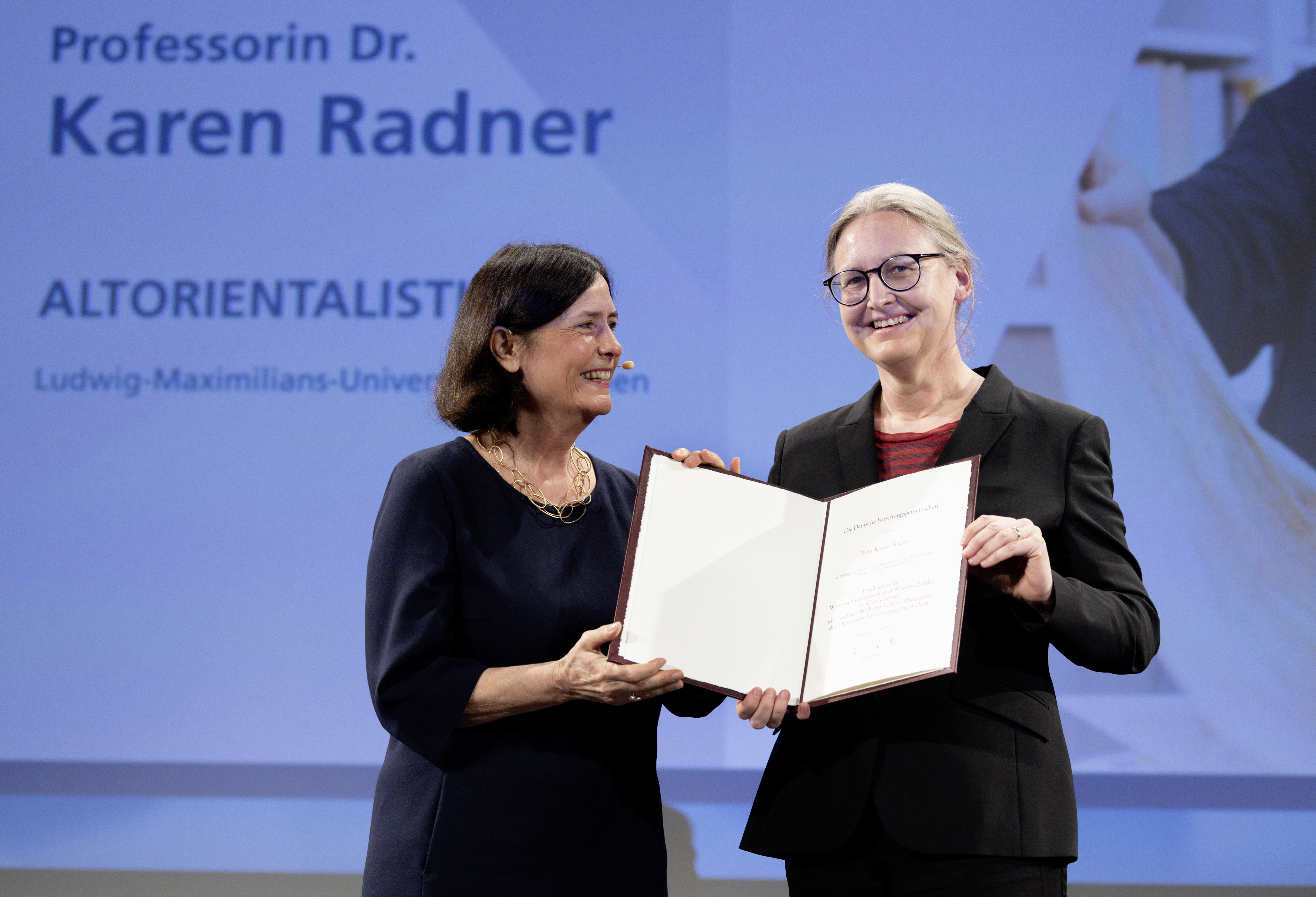 Preisverleihung an Prof. Dr. Karen Radner