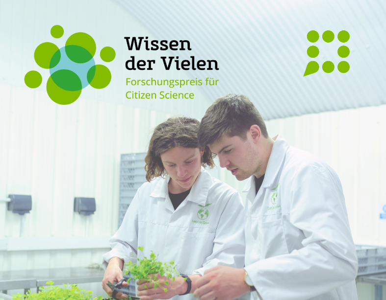 Logo des Preises für Citizen Science mit zwei Menschen, die eine Pflanze betrachten