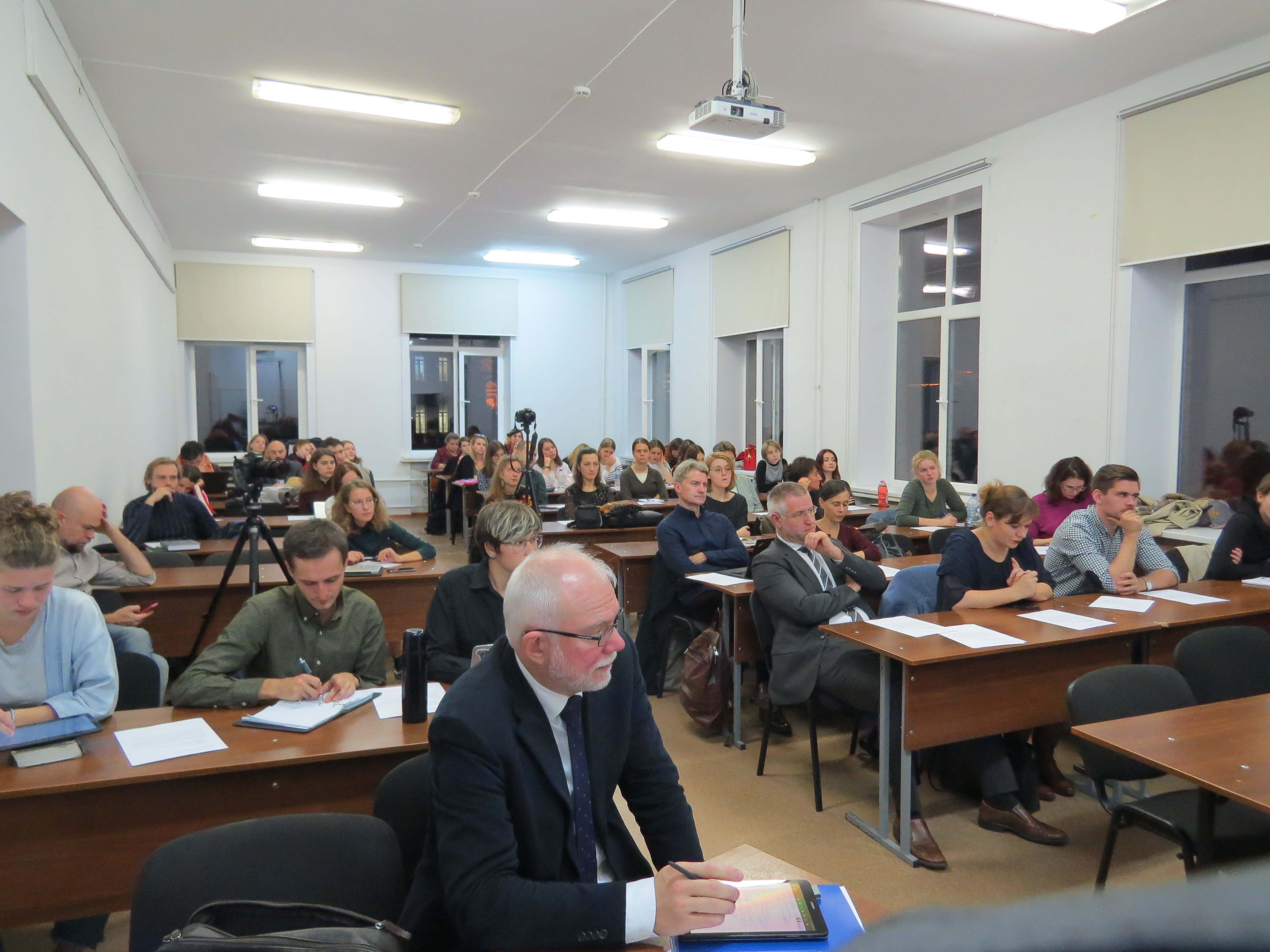 Vortrag von Professor Strohschneider an der HSE Moskau, in erster Reihe Professor Boytsov (Dekan der Geisteswissenschaftlichen Fakultät HSE)