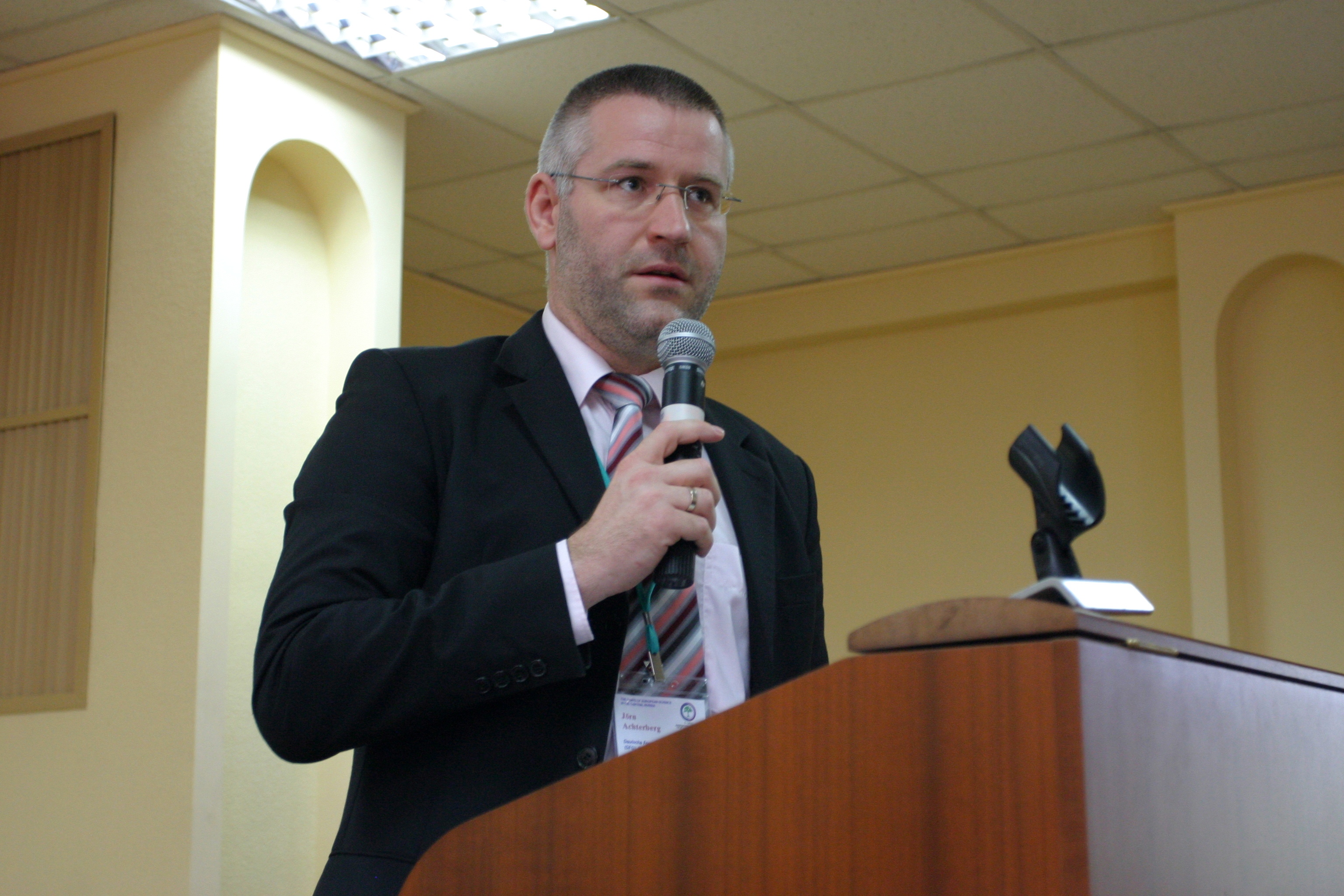 Dr. J. Achterberg, Leiter DFG-Büro Russland