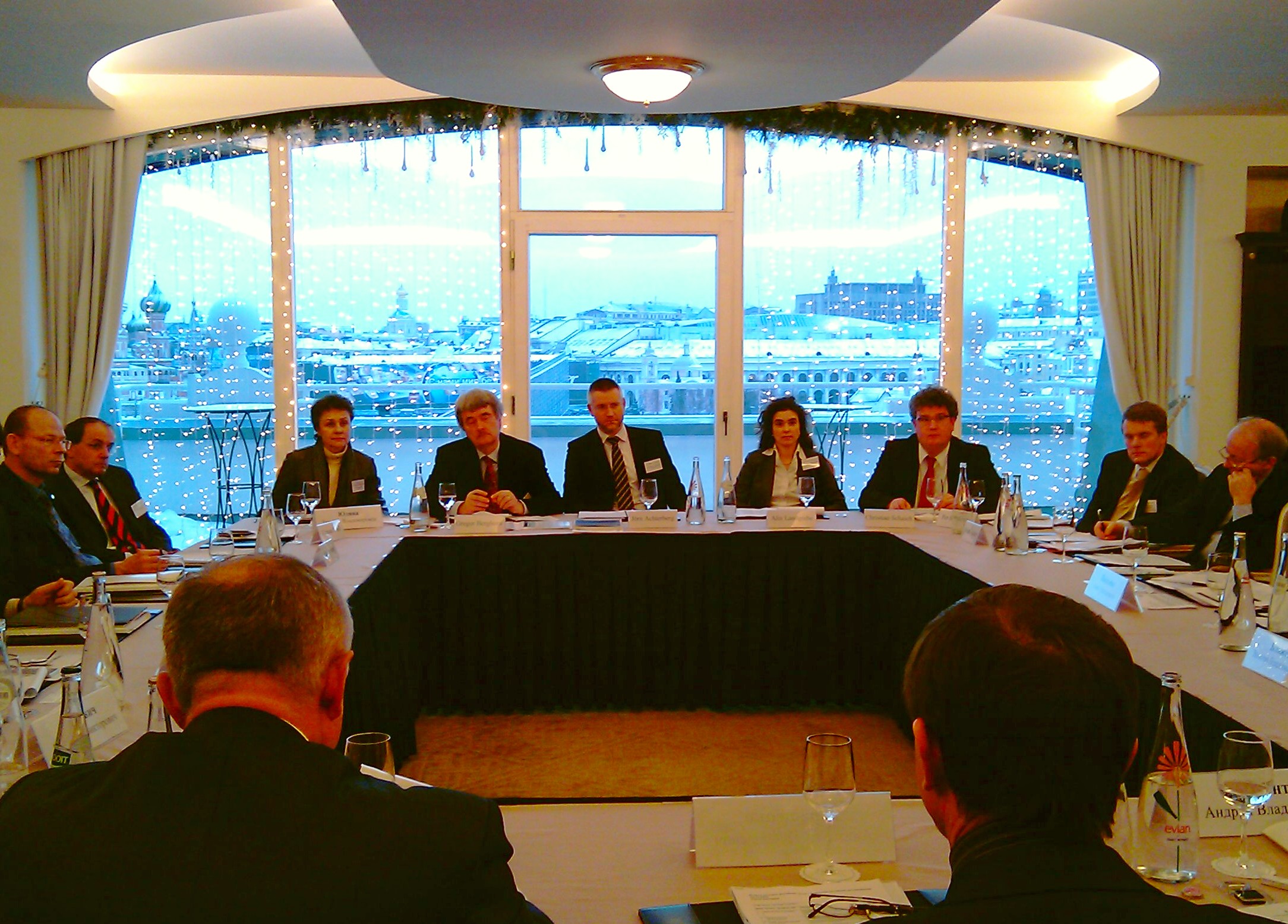 Слева направо: Карстен Хайнц, Томас Гёбель (посольство Германии), Татьяна Юдина (AvH), Грегор Бергхорн (DAAD), Йорн Ахтерберг (DFG), Аликс Ландгребе (DWIH), Кристиан Шайх (DFG), Пер Бродерсен (AvH), Николаус Катцер (DHI)