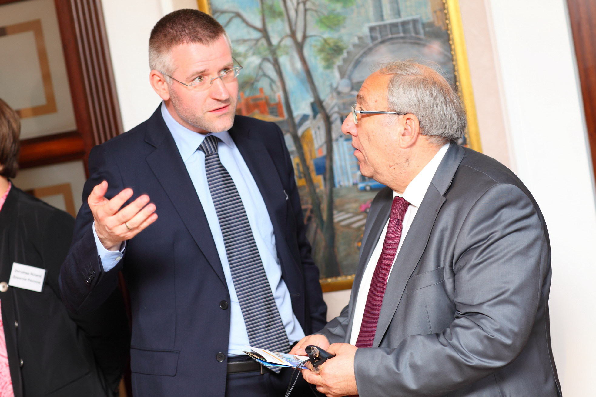 Глава российского Представительства DFG д-р Йорн Ахтерберг и председатель Совета РГНФ д.э.н. Владимир Фридлянов, май 2011