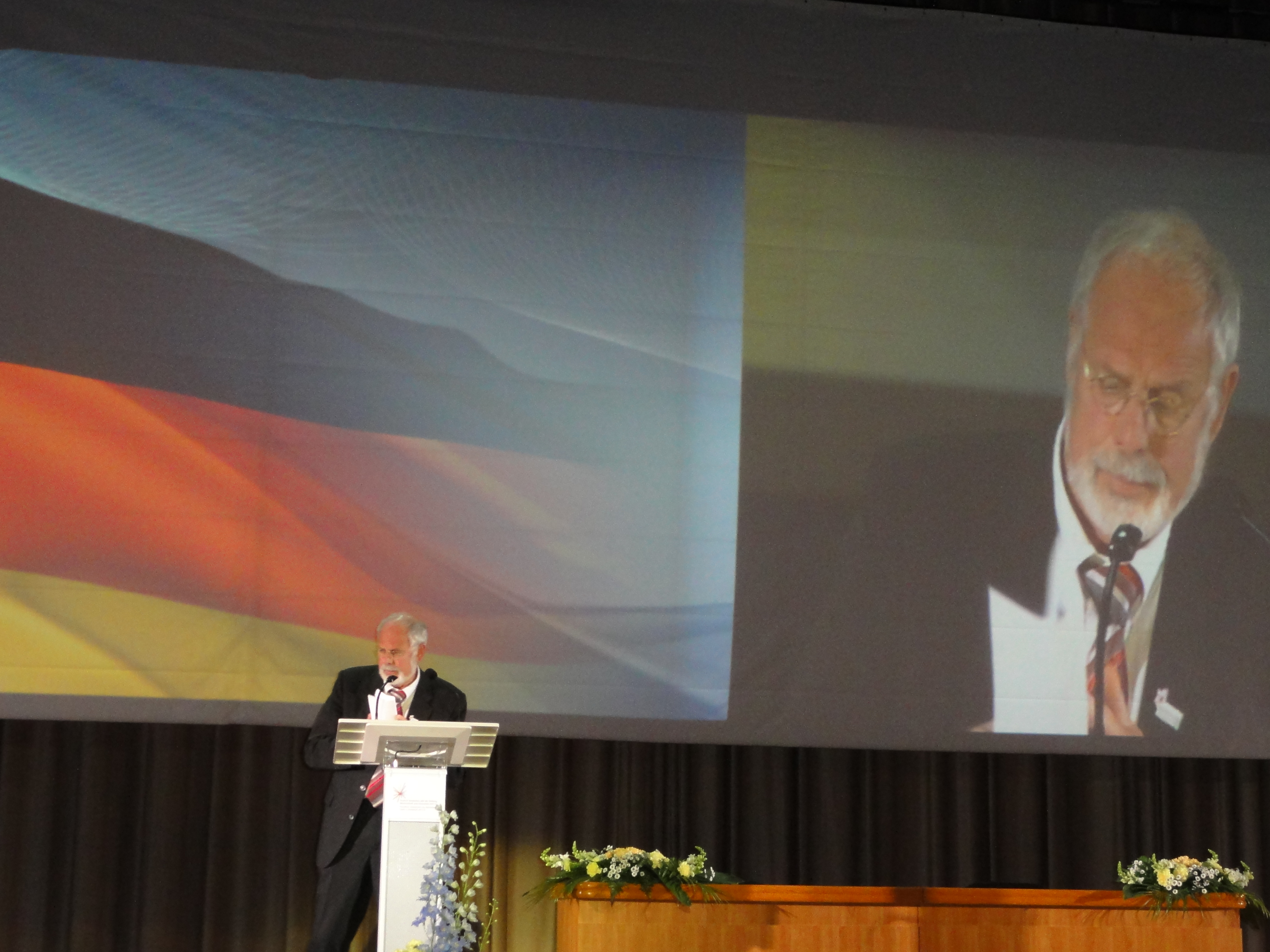 Вице-президент DFG проф. Петер Функе выступает на открытии Российско-Германского года образования, науки и инноваций, МГУ, май 2011