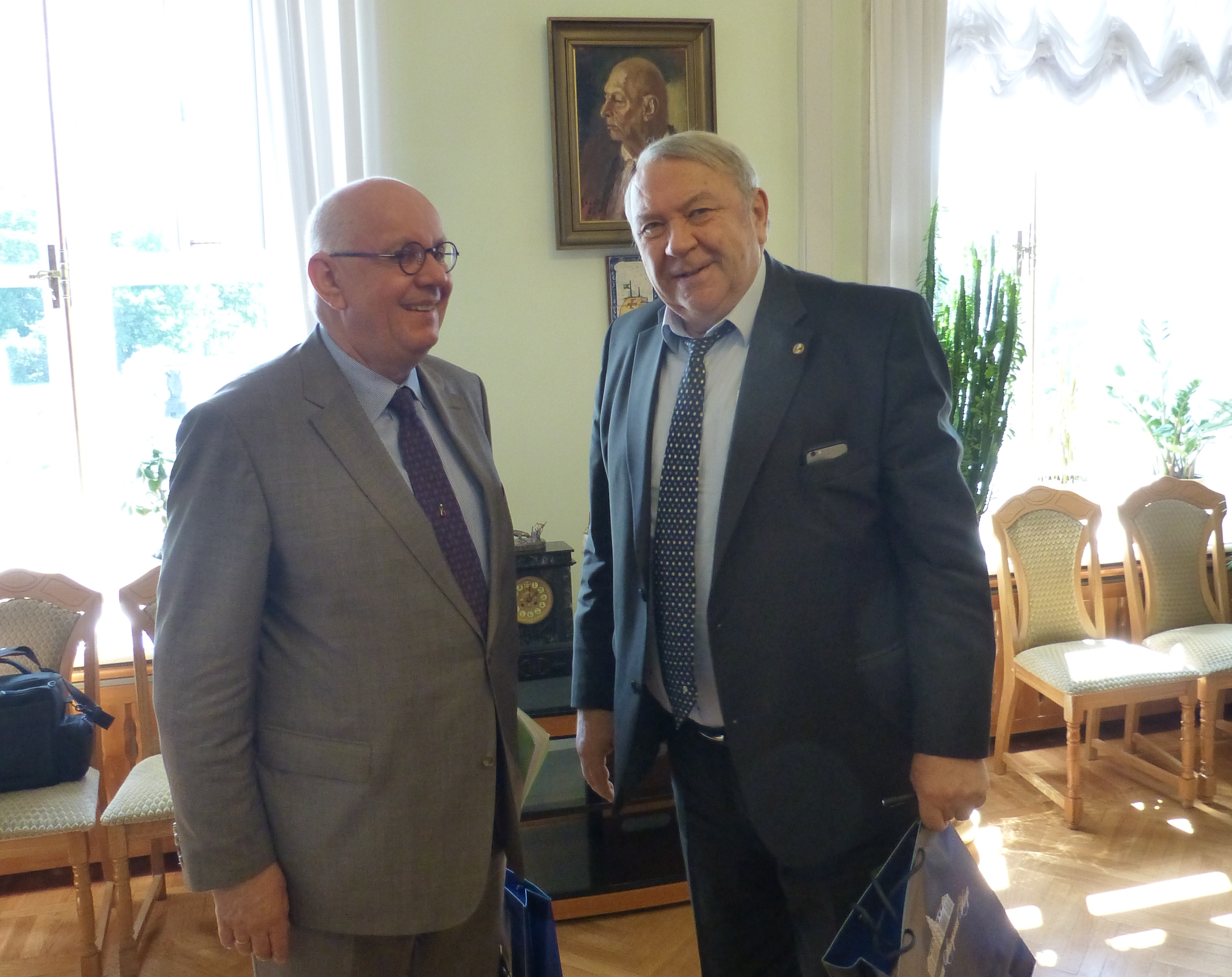 At the Presidium of the Russian Academy of Sciences (RAN): Peter Strohschneider (DFG President) and Vladimir Fortov (RAN President)