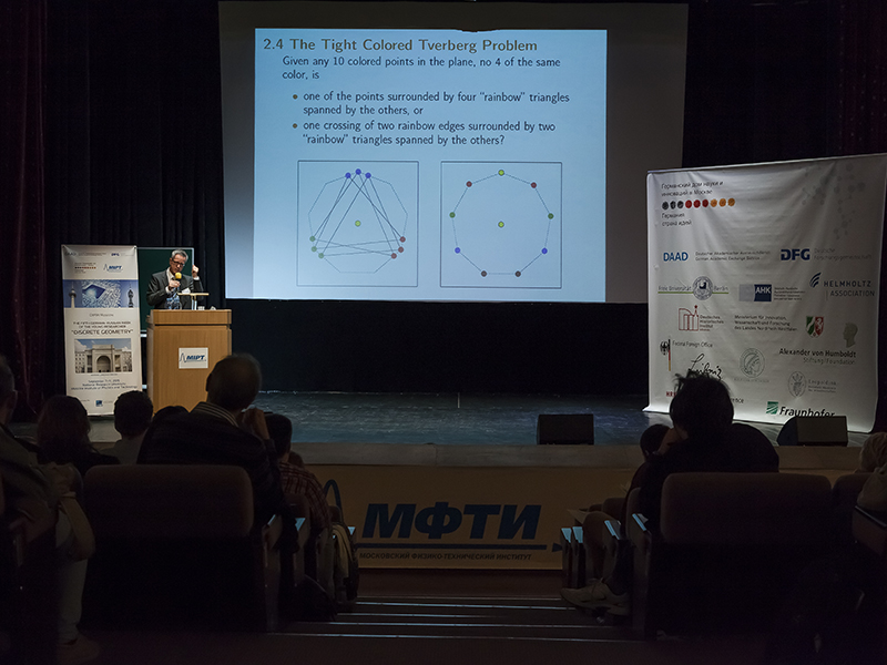 Einführungsvortrag von Professor Günter M. Ziegler (Mitglied des Senats der DFG und Vorsitzender der Wissenschaftlichen Kommission des MFO Oberwolfach)