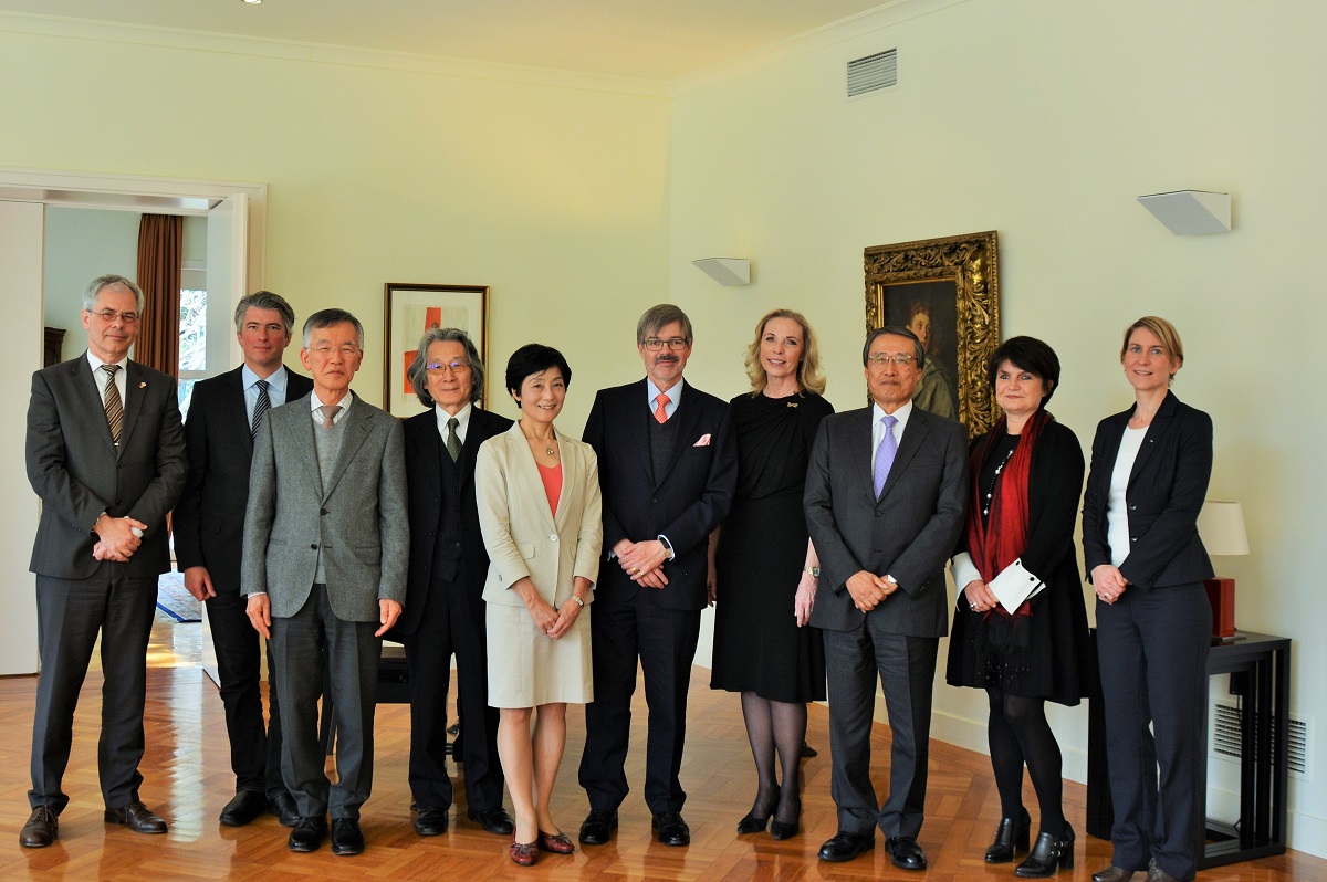 Teilnehmer des Mittagessens in der Residenz des Botschafters