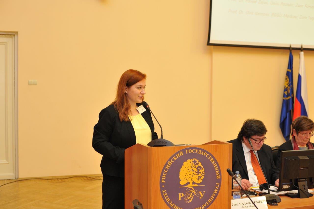 Dr. Rethage (DFG-Moskau) überbringt Grußworte bei der Eröffnung der Konferenz