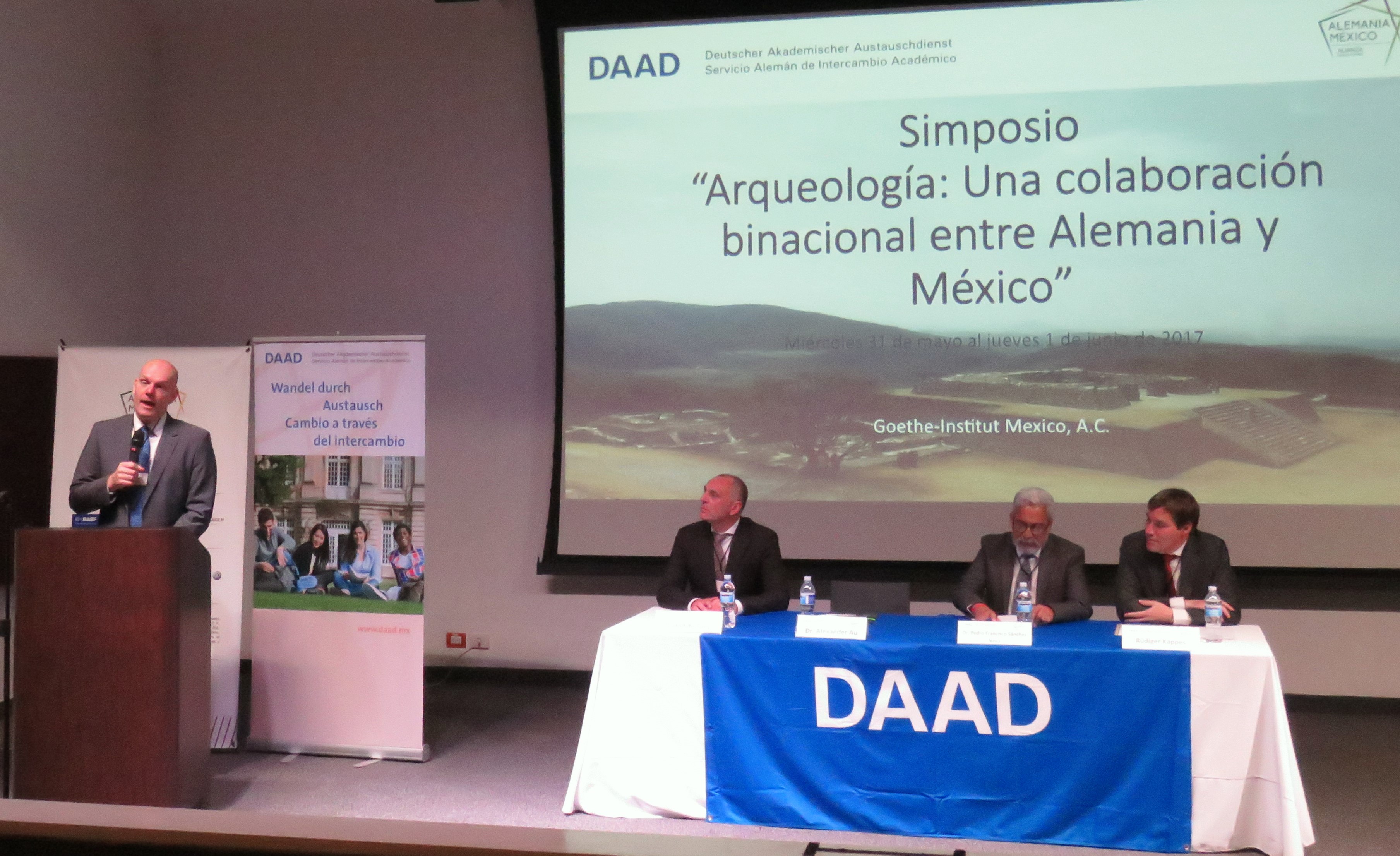 Saludo de Alexander Au, director del DAAD en México, en la apertura del simposio