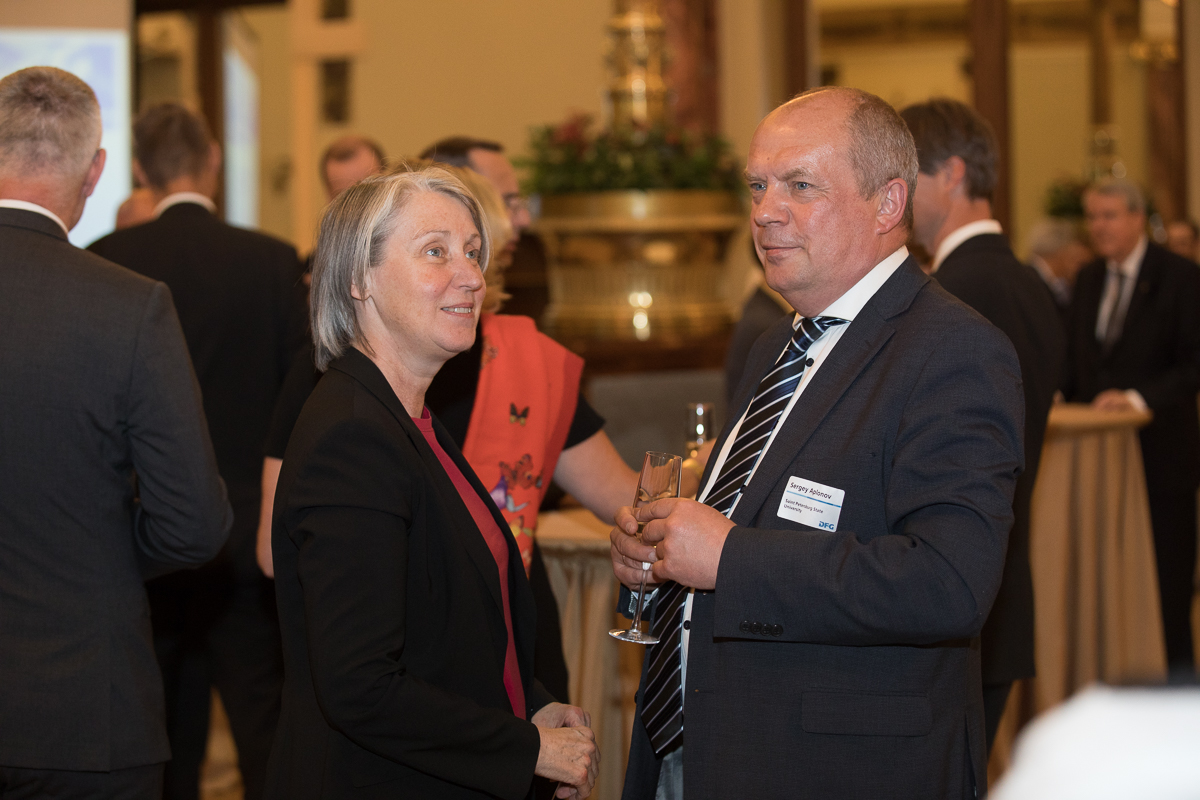 Guests of the summer reception: Beate Grzeski (envoy, German Embassy) in conversation with Sergey Aplonov (Vice-Rector for Research, SPBU)