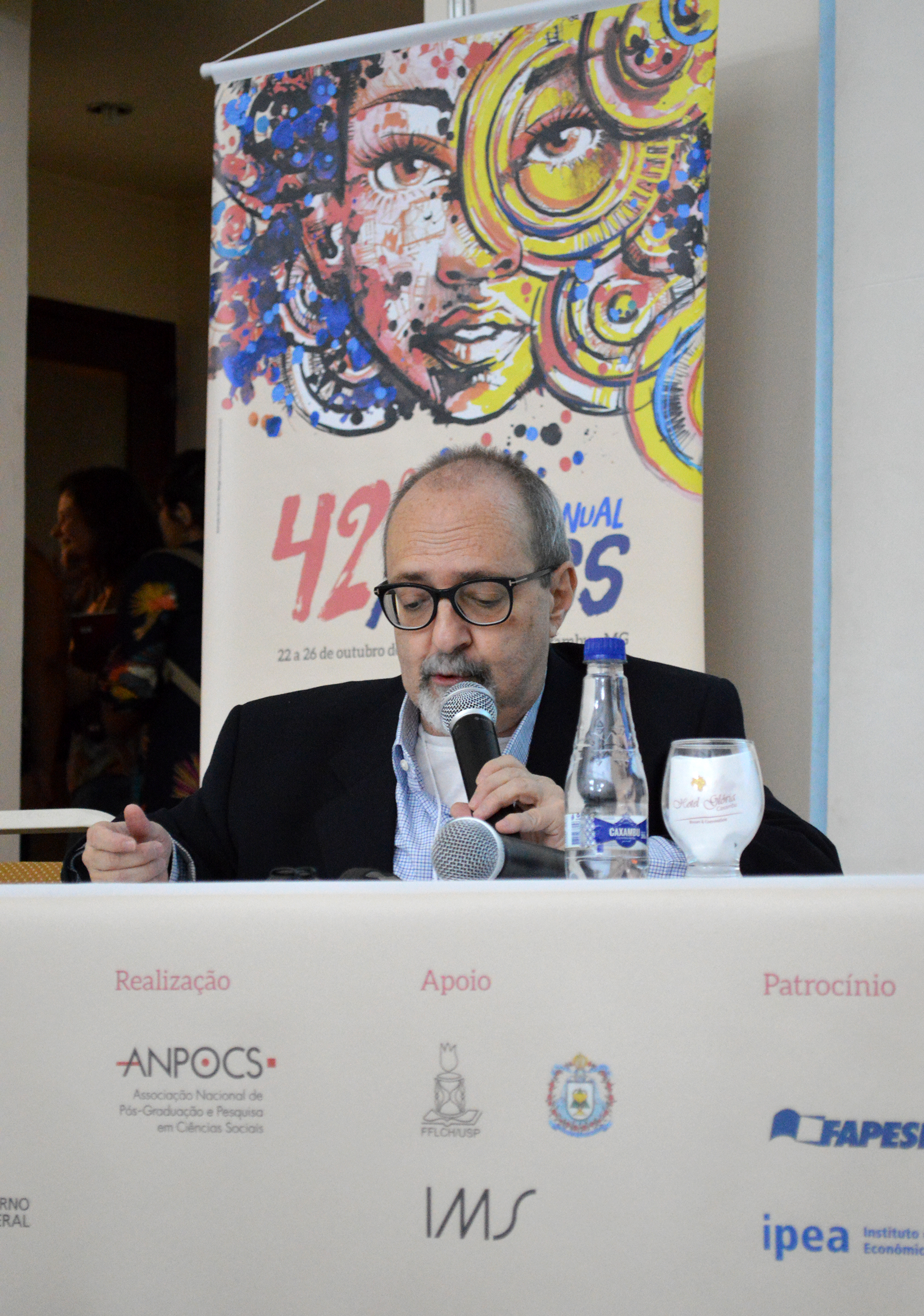 Prof. Sérgio Adorno (USP) fala durante evento de abertura do encontro da ANPOCS 2018.