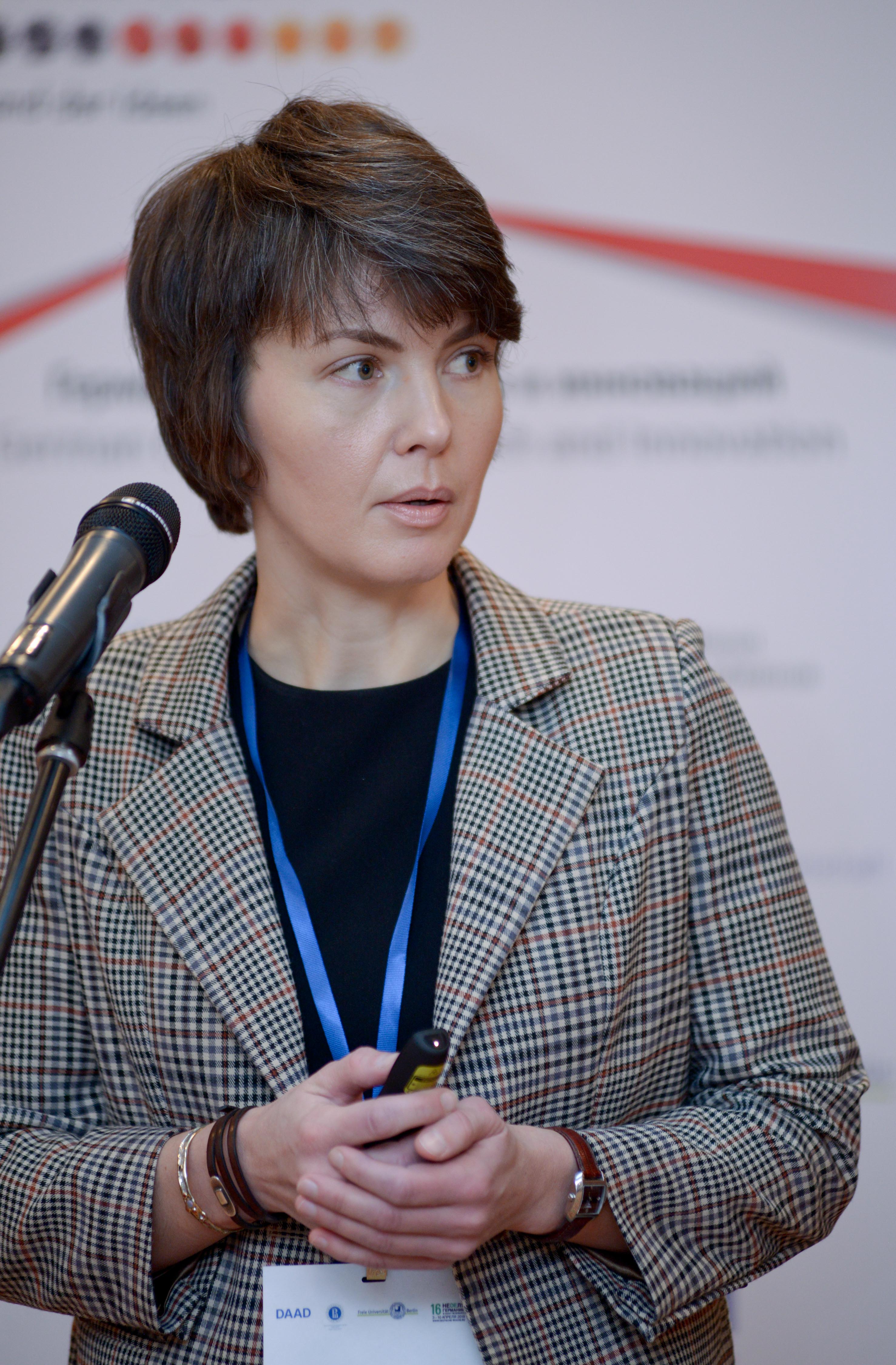 Julia Ilina (DFG Moskau) präsentiert das deutsch-russischen DFG-Förderprogramm