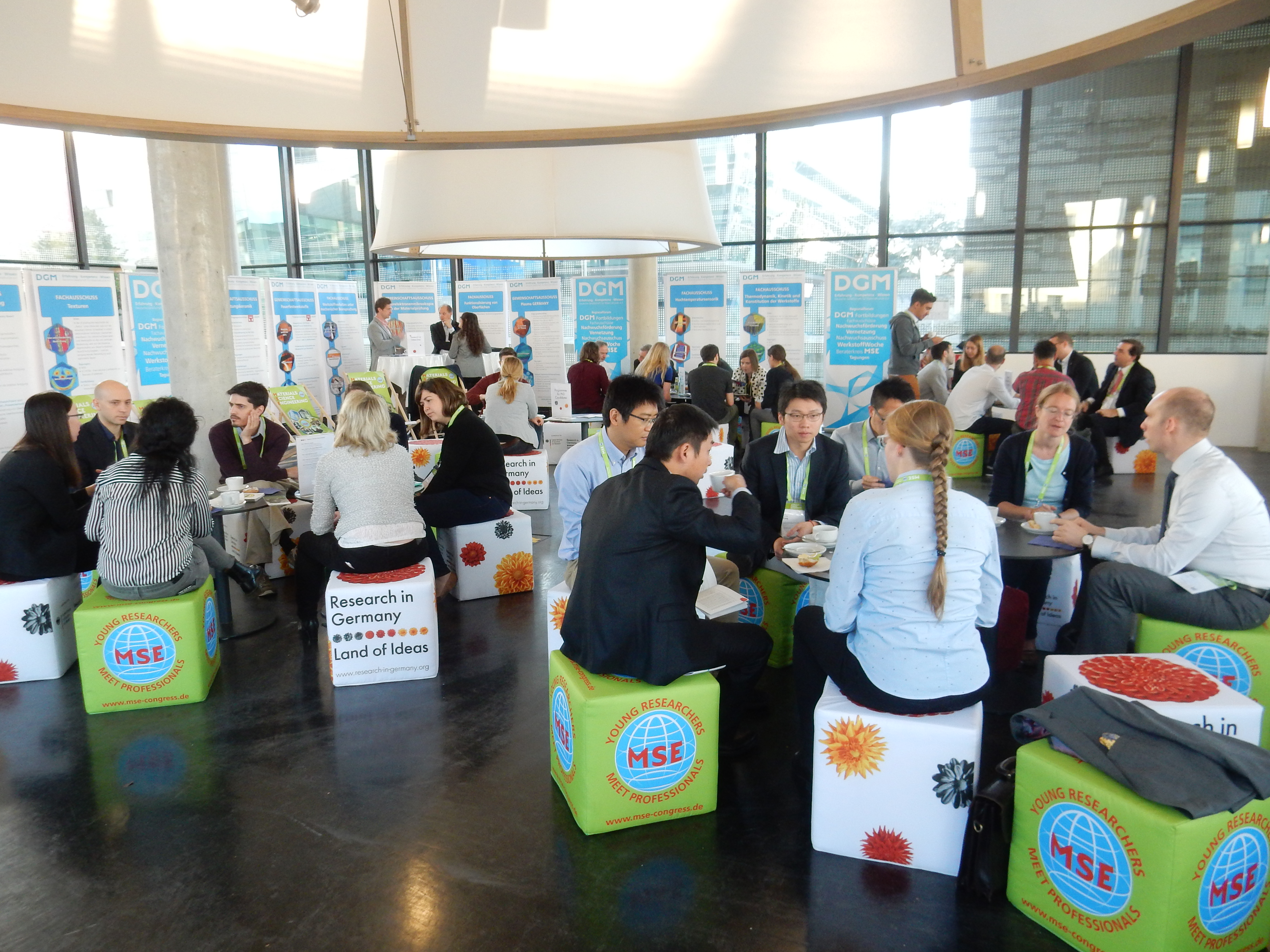 Austausch über Karrieremöglichkeiten beim „Science Breakfast“, MSE 2018