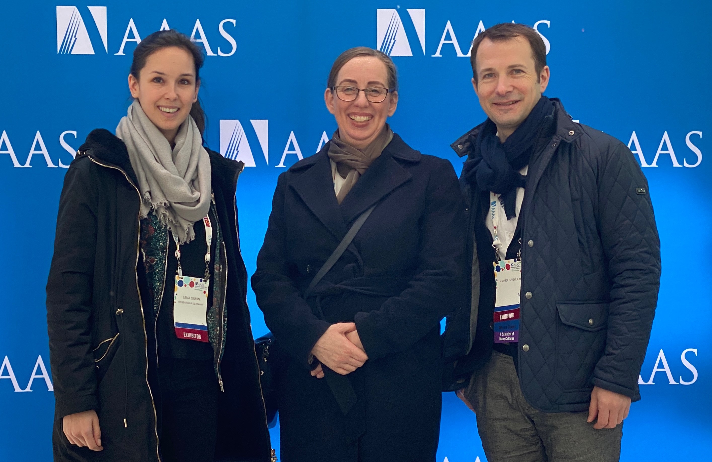DFG-Teilteam auf der AAAS: Lena Simon, Dr. Eickhoff und Dr. Gruhlich