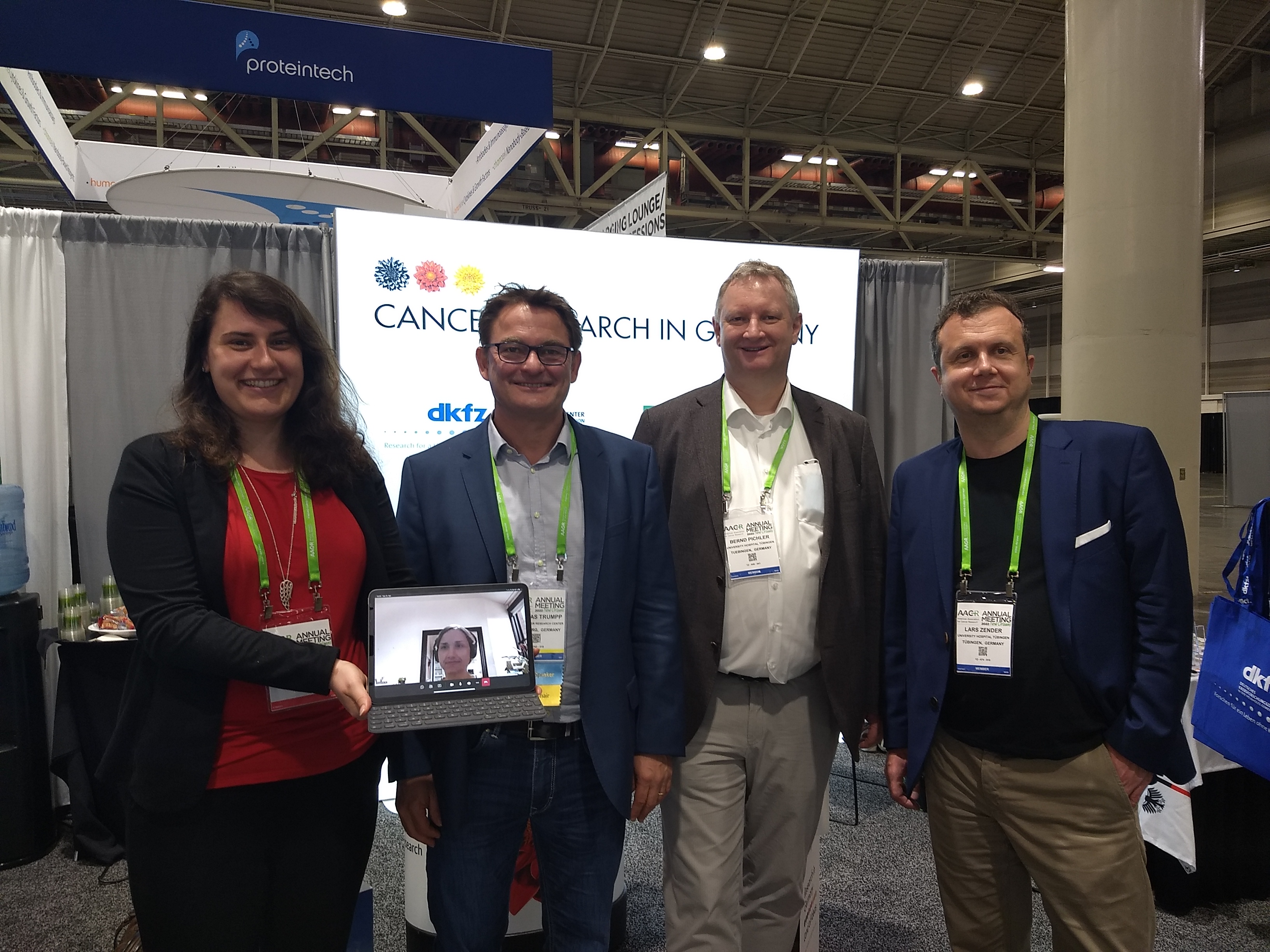 Meet the Scientist at the Booth – both face-to-face and virtually (from left to right): Marissa Dubbelaar, Nataša Stojanović , Andreas Trumpp, Bernd Pichler and Lars Zender
