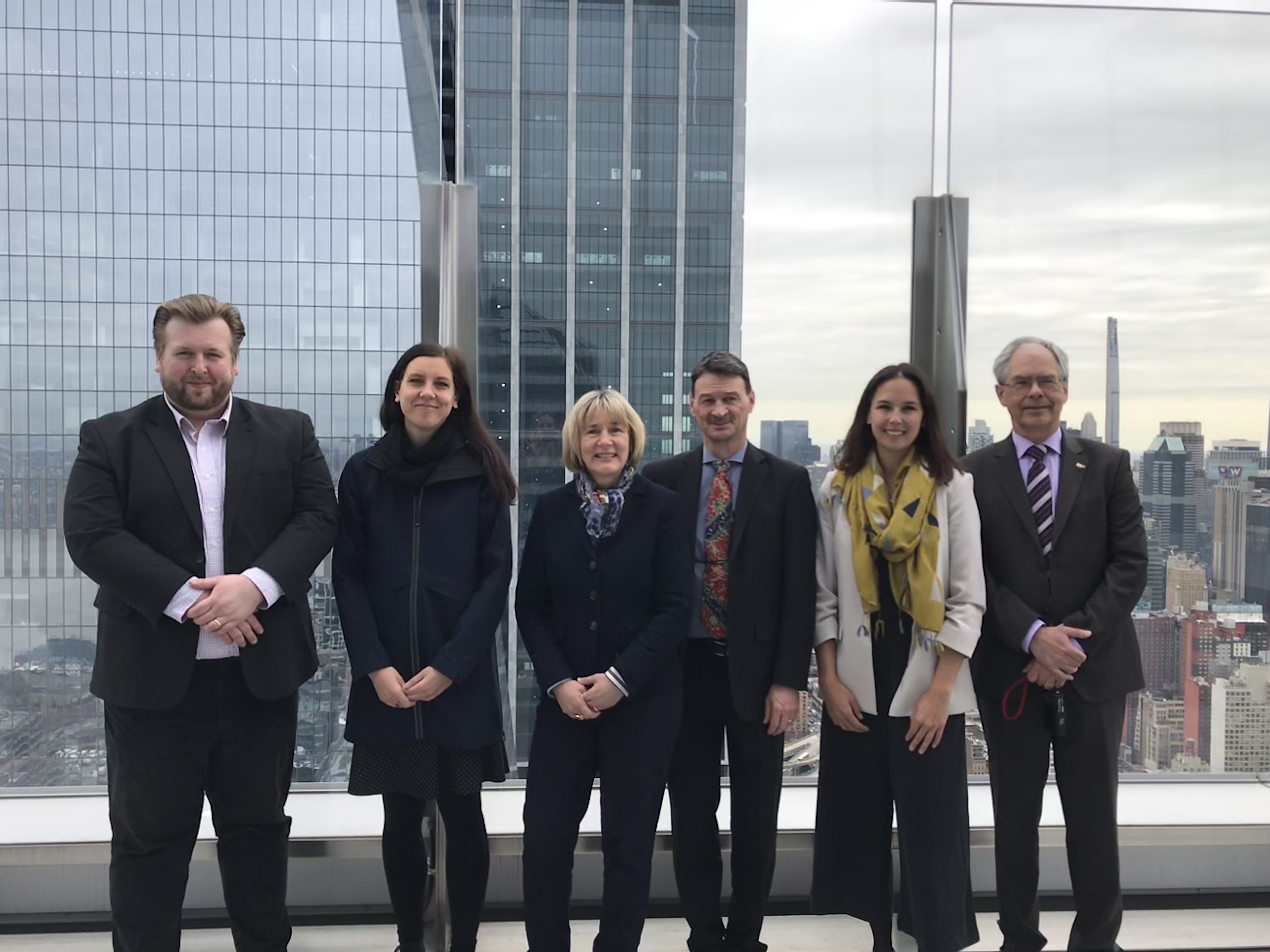 Von links nach rechts: Dr. Thomas Fuchs, Co-Director of the Hasso Plattner Institute for Digital Health at Mount Sinai; Dr. Silke Mühlstedt, Managing Director HPI/Mount Sinai; DFG-Generalsekretärin Dr. Heide Ahrens; Dr.-Ing. Georg Bechtold, Leiter de