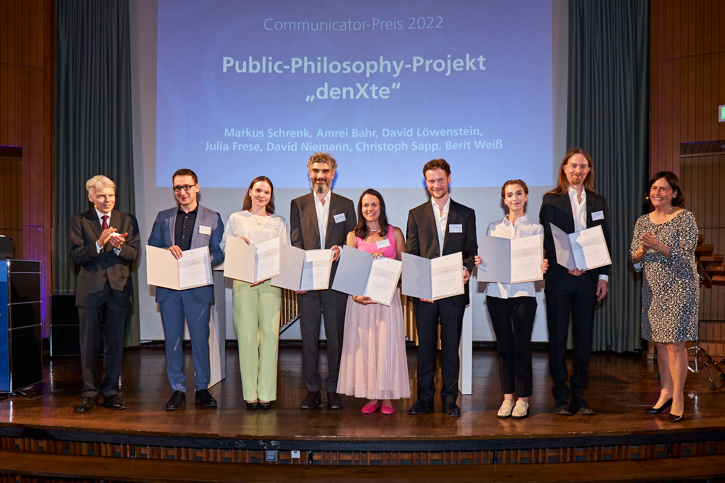 Verleihung des Communicator-Preises 2022 an das Public Philosophy Projekt denXte