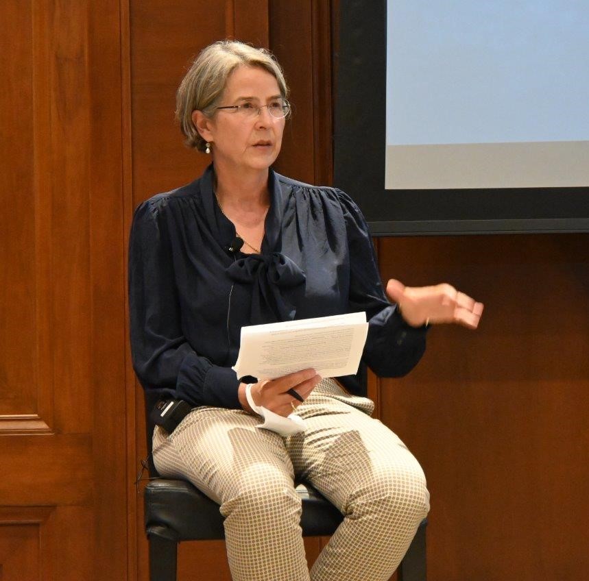 Frau Dr. Julika Griem bei der Podiumsdiskussion, National Academy of Sciences