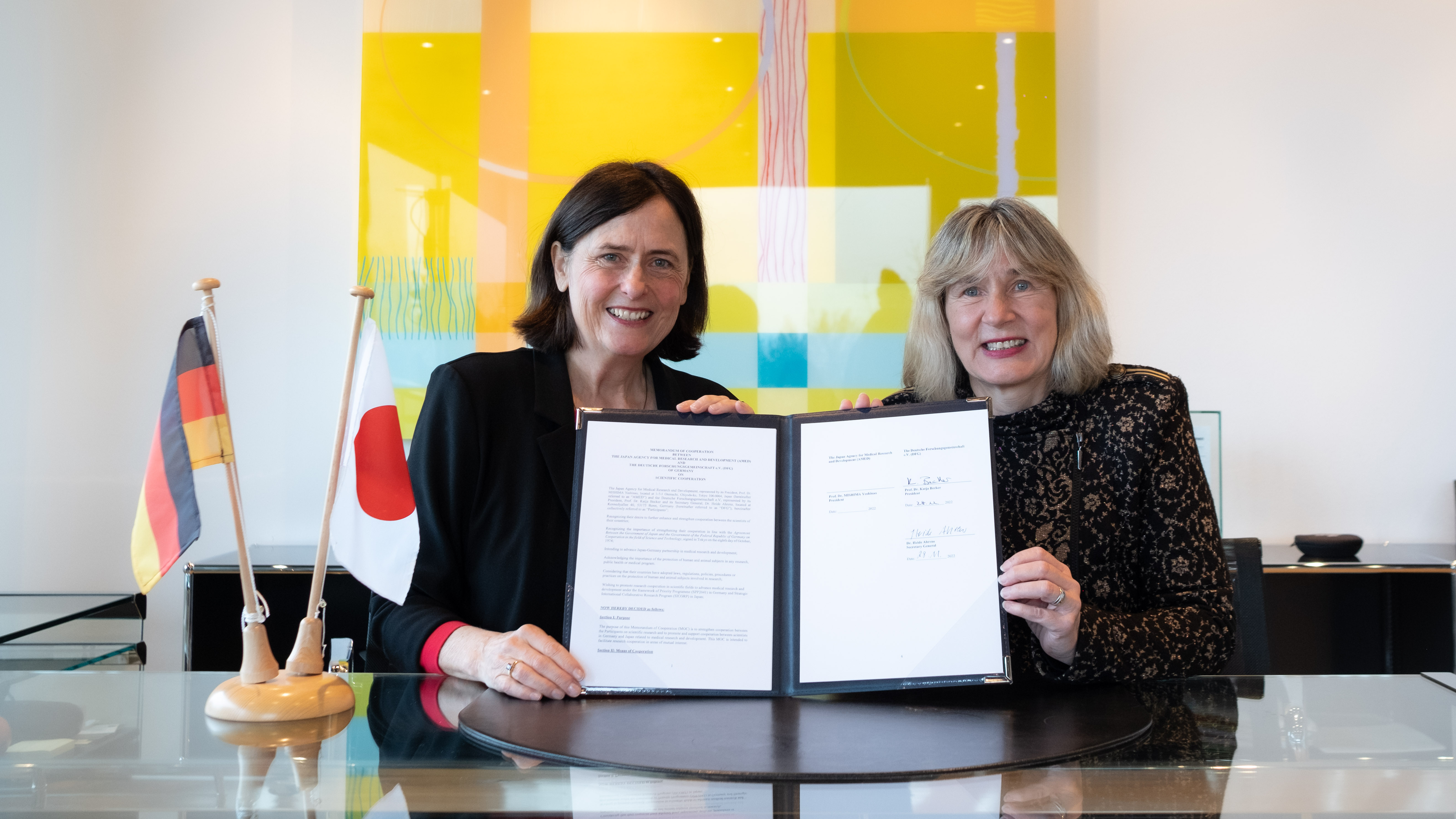 DFG-Präsidentin Professor Dr. Katja Becker und DFG-Generalsekretärin Dr. Heide Ahrens unterzeichneten ein Memorandum of Cooperation (MoC)