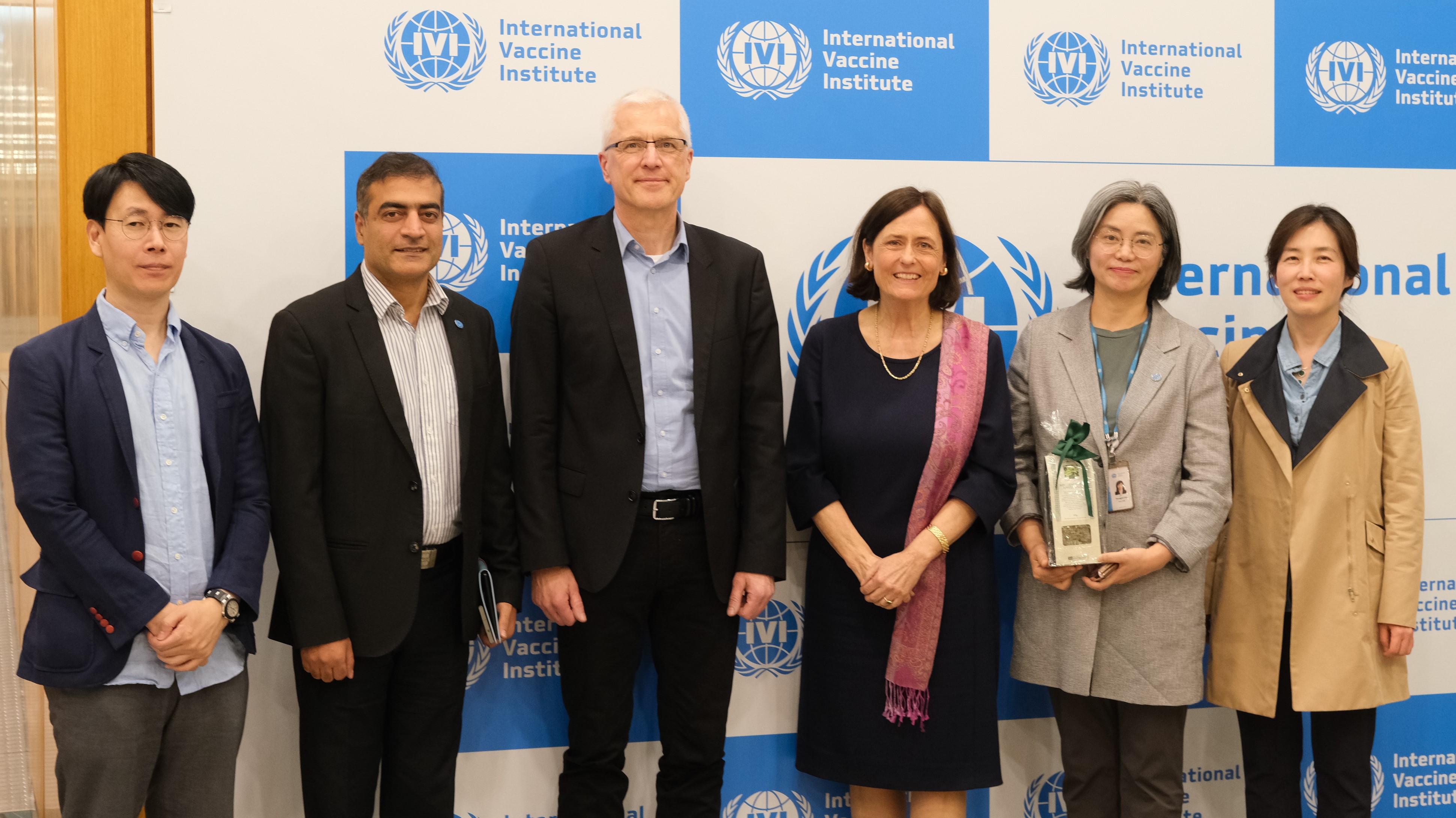 International Vaccine Institute, Seoul: Dr. Sang Hwan Seo (Senior Research Scientist & Lab Manager), Dr. Sushant Sahastrabuddhe (Acting Deputy Director General, Clinical, Assessment, Regulatory, Evaluation (CARE)), Prof. Dr. Axel Brakhage (Vice Presi