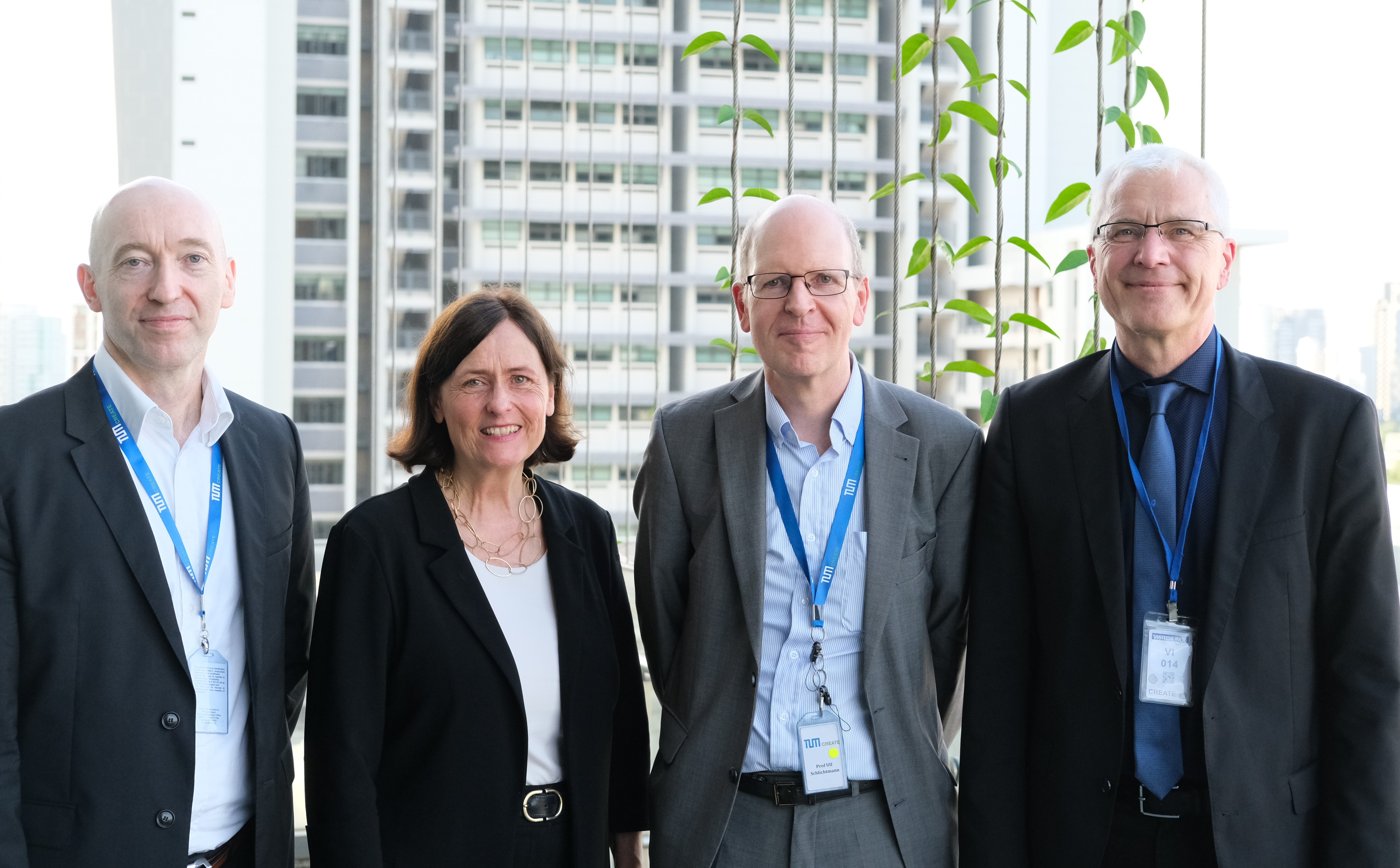 Dr. Markus Wächter (Corporate Director TUMCREATE/ Managing Director TUM Asia, Prof. Dr. Katja Becker (President of the DFG), Prof. Ulf Schlichtmann (CEO TUMCREATE), Prof. Dr. Axel Brakhage (Vice President of the DFG)