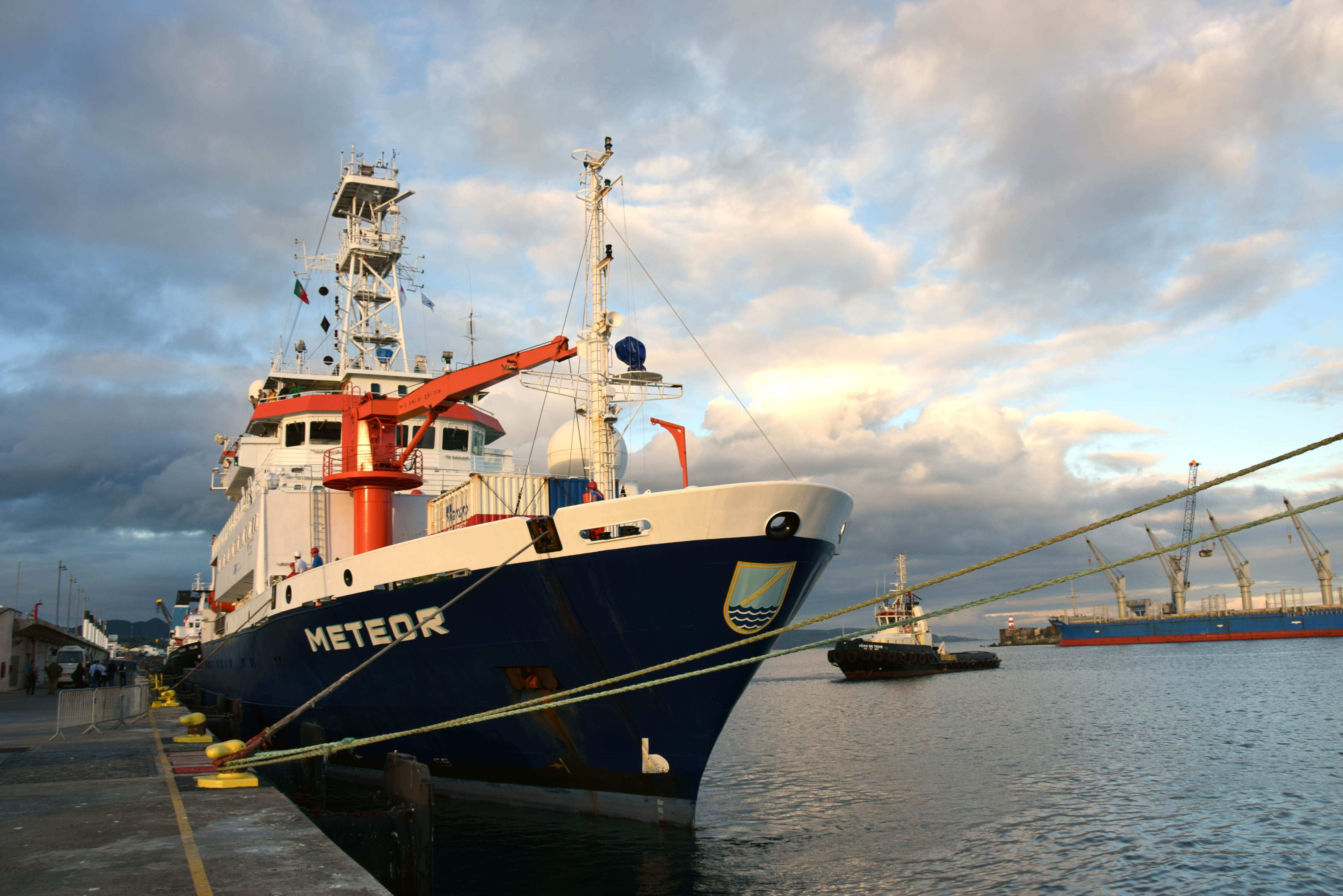 Die METEOR im Hafen von Ponta Delgada