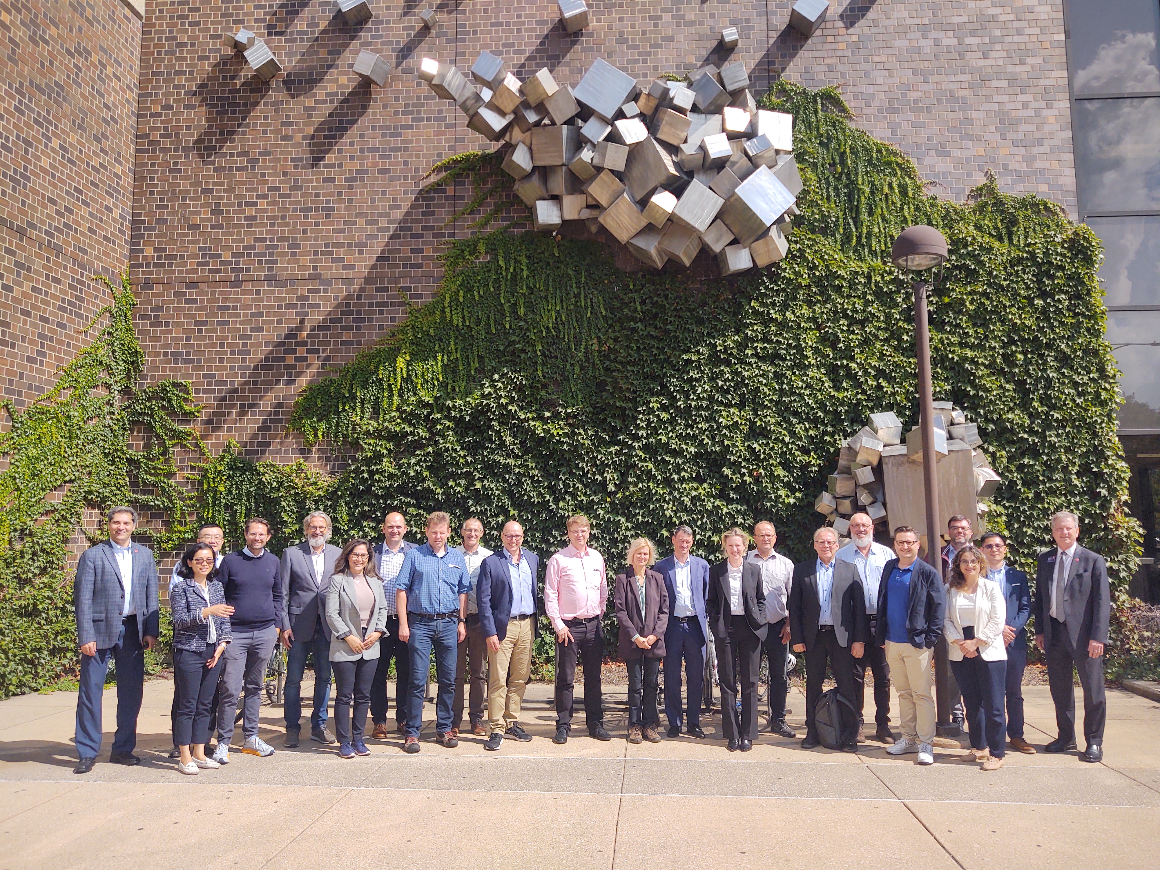 Group picture of the „Secure Digitalisation” Delegation at the University of Illinois in Chicago