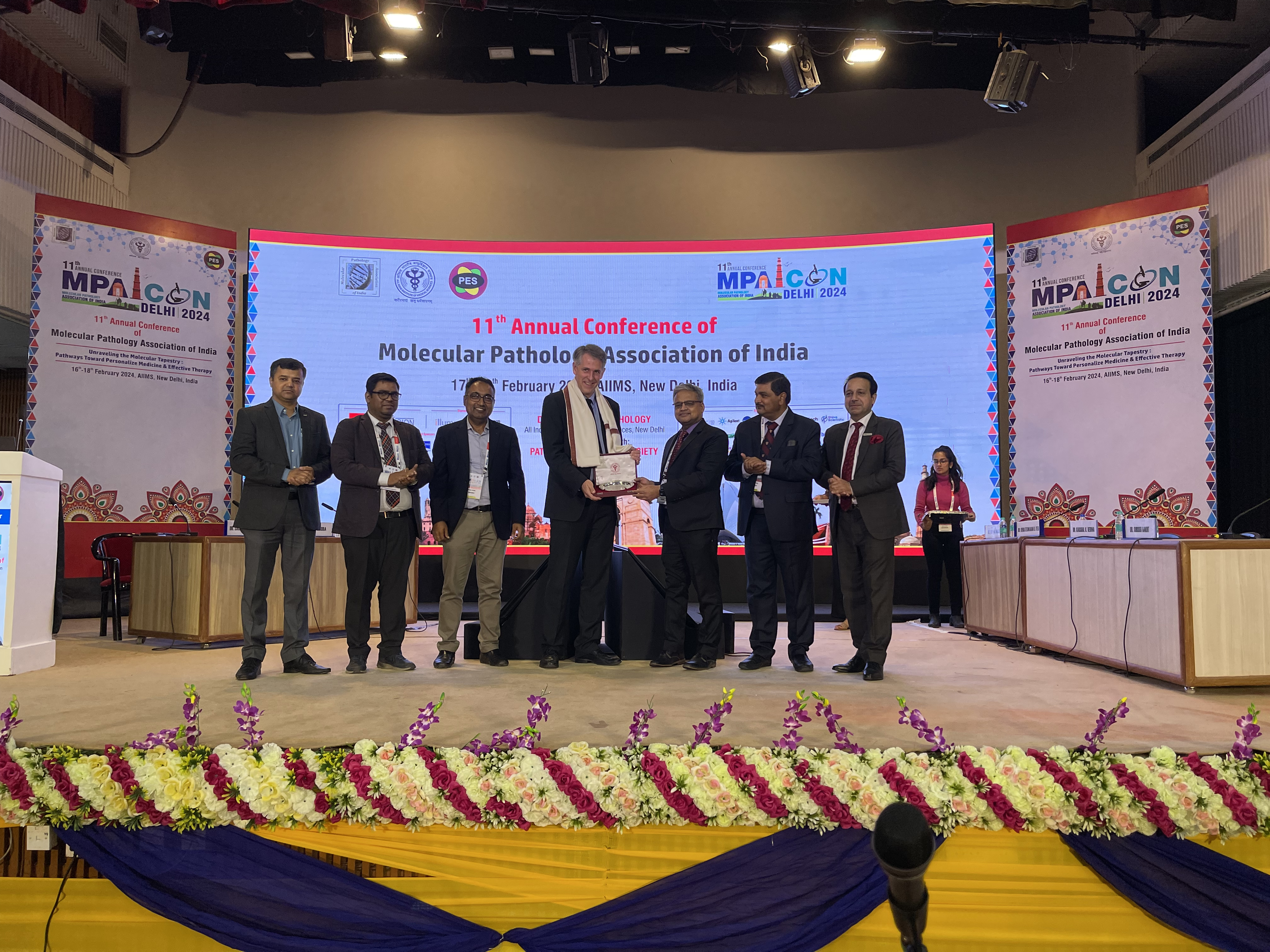 Dr. Vaibhav Agarwal, DFG; Dr. Saumyaranjan Mallick, (Organizing Secretary, MPAICON 20204) AIIMS, New Delhi; Dr Neeraj Arora, Secretary MPAI, SF; Prof. Stefan Pfister, KiTZ Heidelberg; Prof. Venkateswaran K. Iyer, (Chairman, MPAICON 2024) Dept of Pathplogy, AIIMS, New Delhi; Dr. Deepak K. Mishra, (President, MPAI) Tata Medical Center, Kolkata; Dr. Suboor Bakht, Director, Heidelberg University Office for South Asia (HCSA)