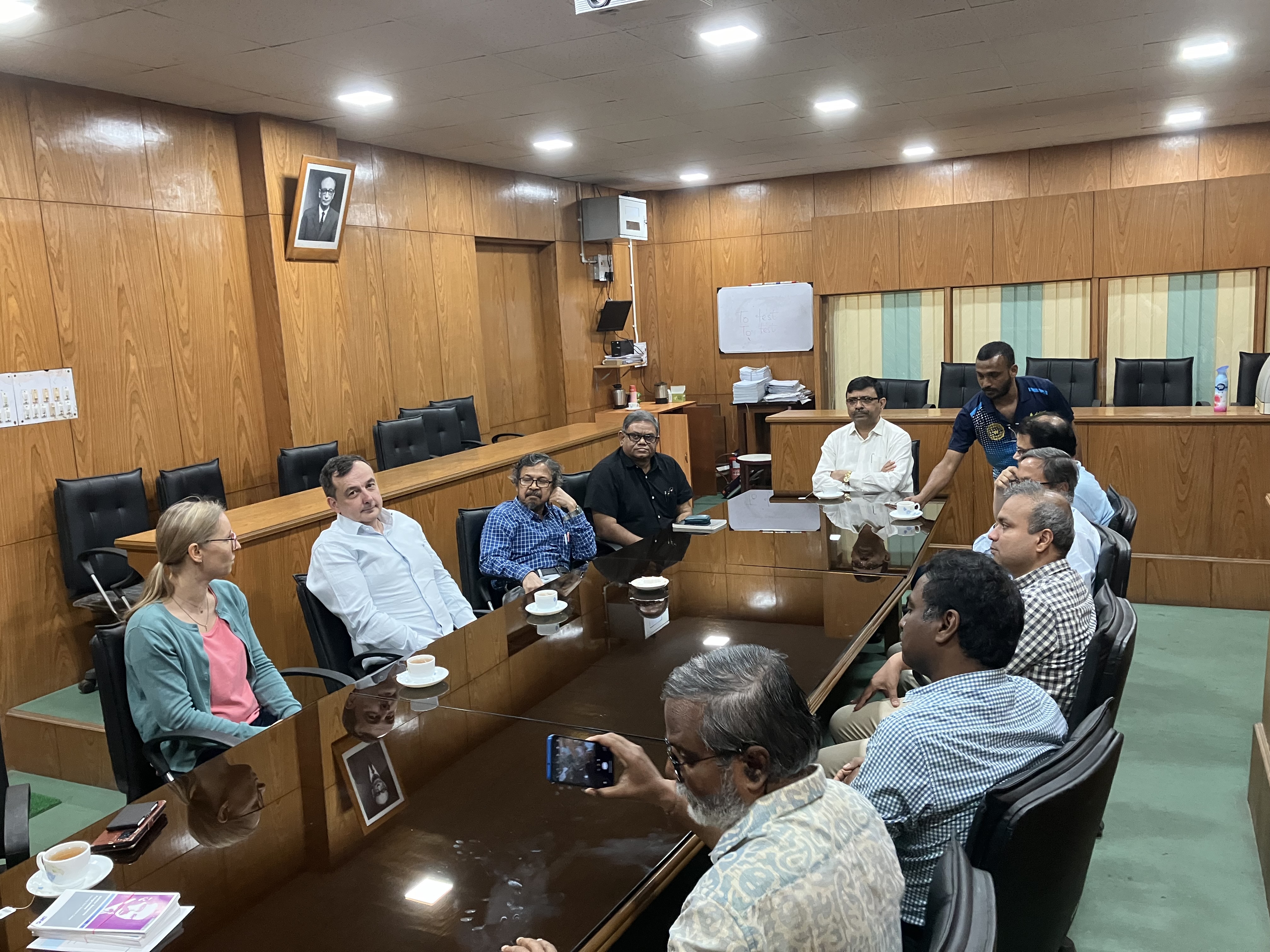 Faculty interaction at the Geoscience Department of Jadavpur University in Kolkata; Host: Prof. Pulak Sengupta (1st from right); Prof. Amitava Datta, Pro-Vice-Chancellor Jadavpur University (5th from left)