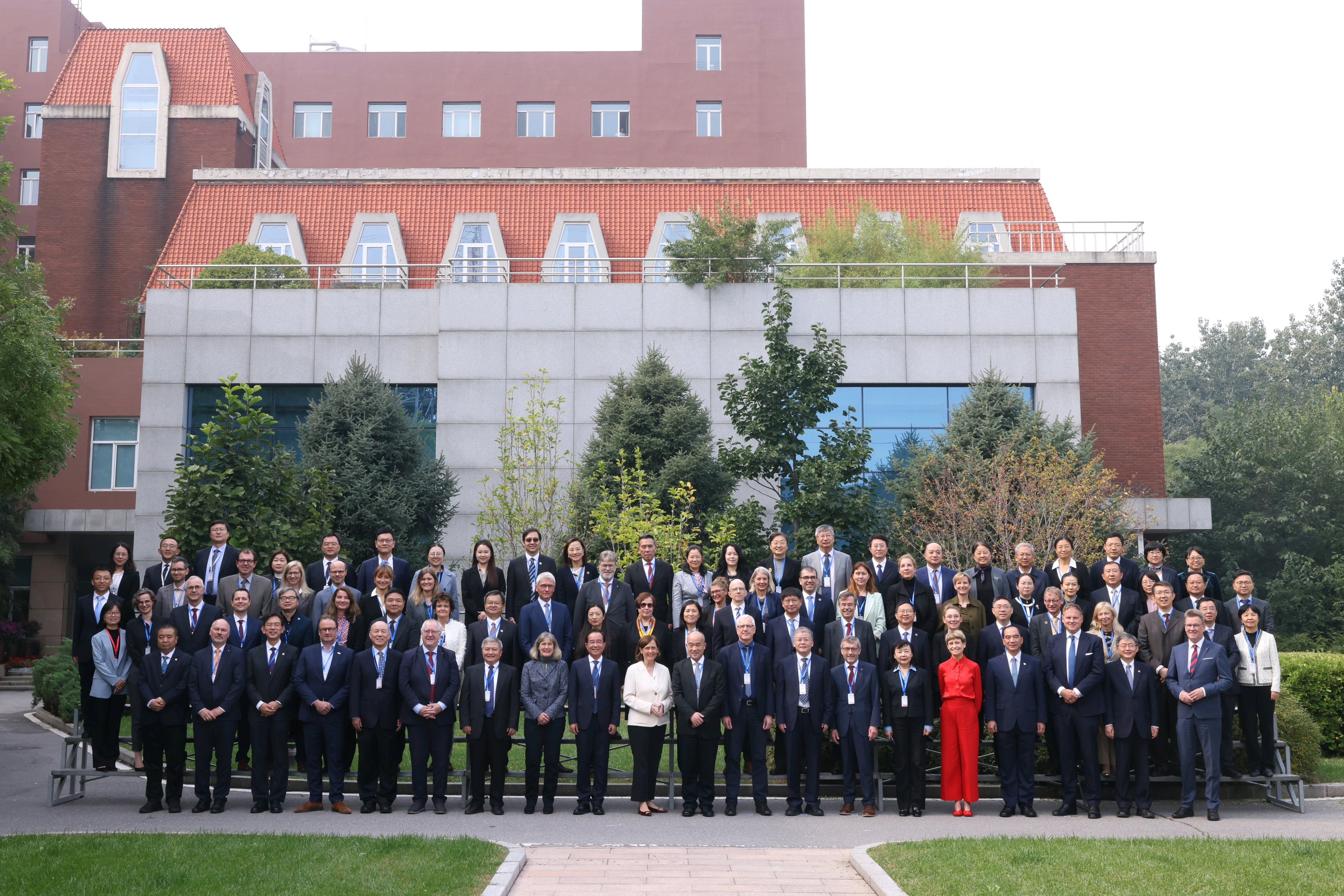 group picture at the anniversary celebration of the Sino-German Center for Science Promotion in Beijing