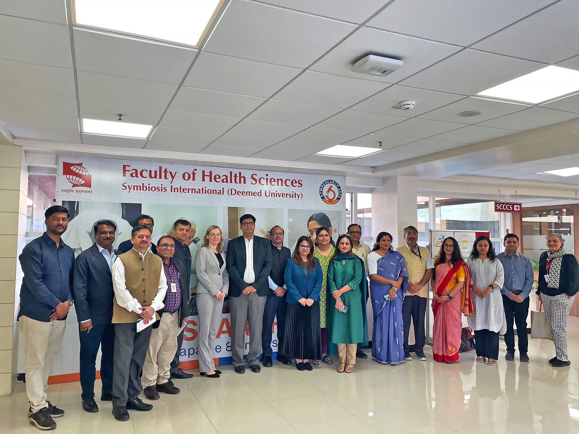 Group picture of the German delegation at Symbiosis International University Pune.