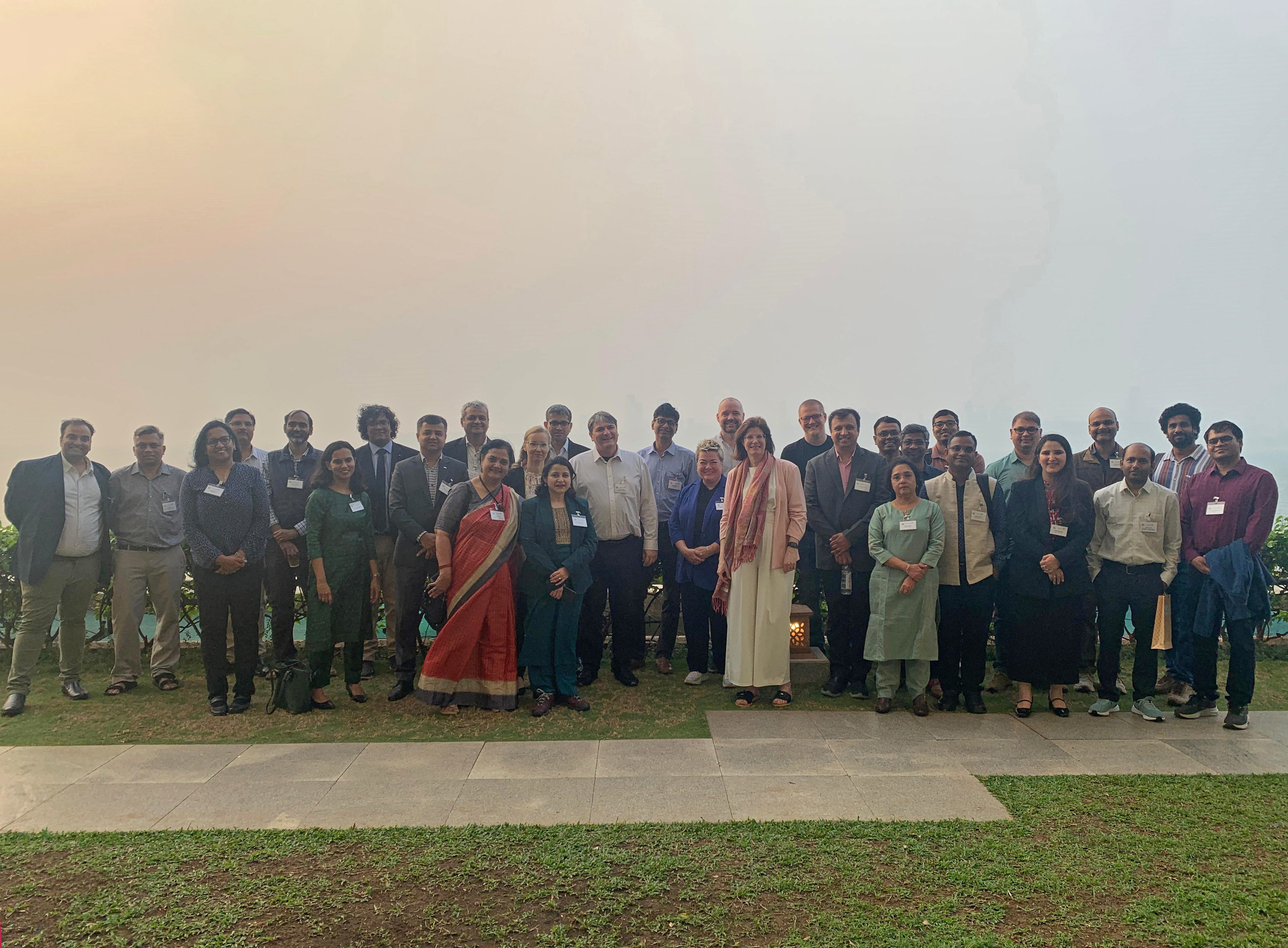 group picture of the participants at the 10th Max Planck Partner group meeting