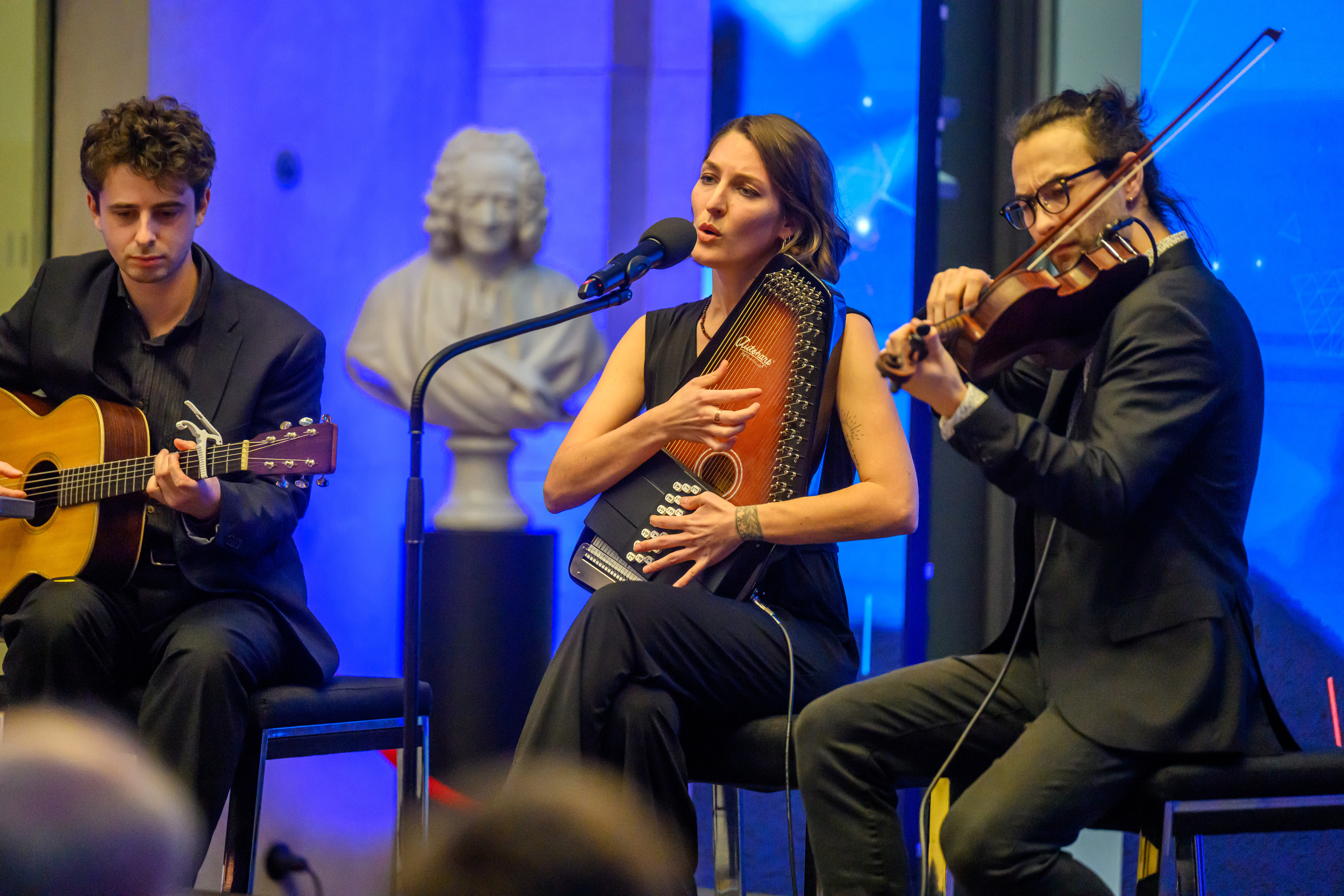 Bereicherten die Veranstaltung musikalisch: Vero Nouk x George Burkett und Davis West