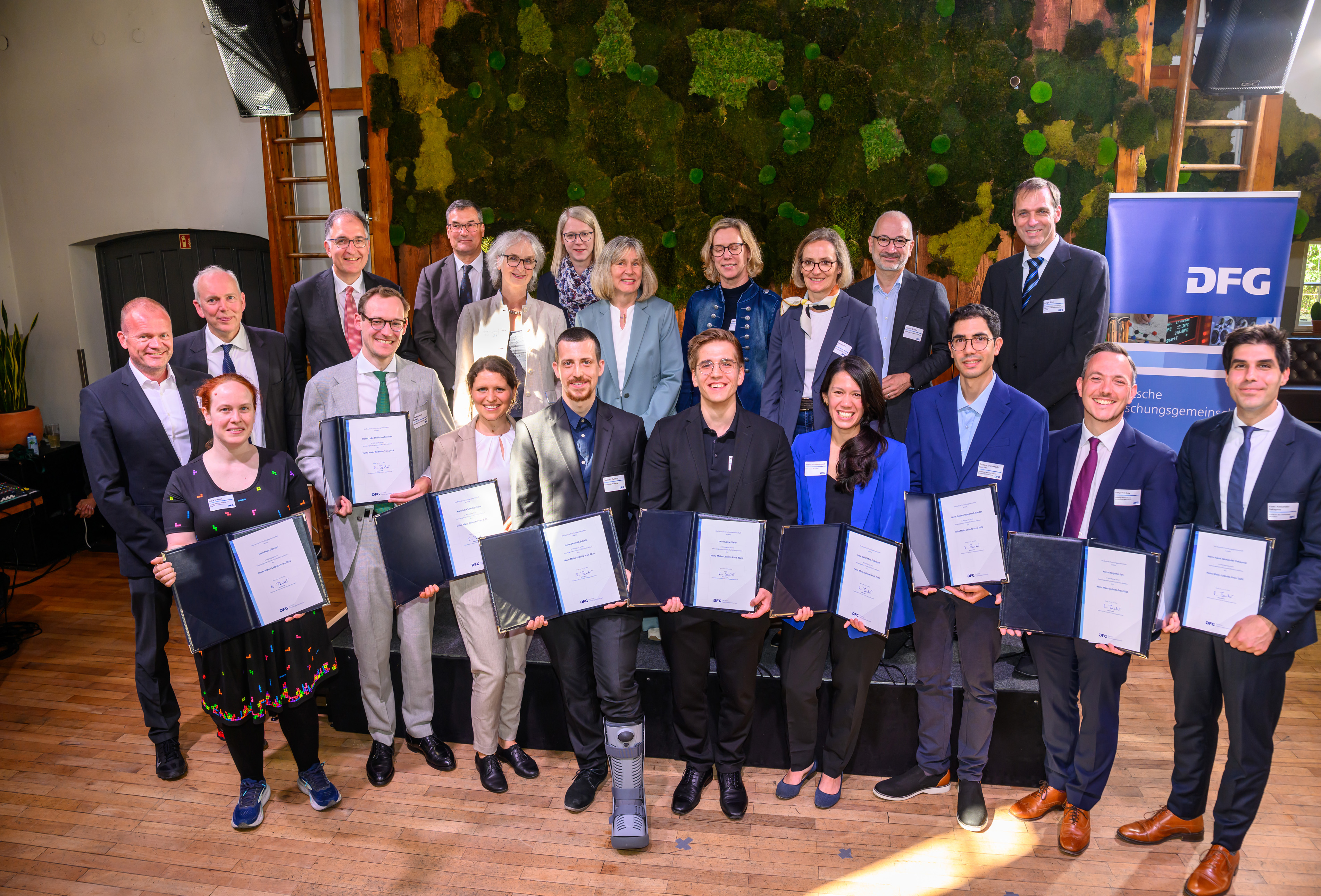 Gruppenbild nach der Preisverleihung