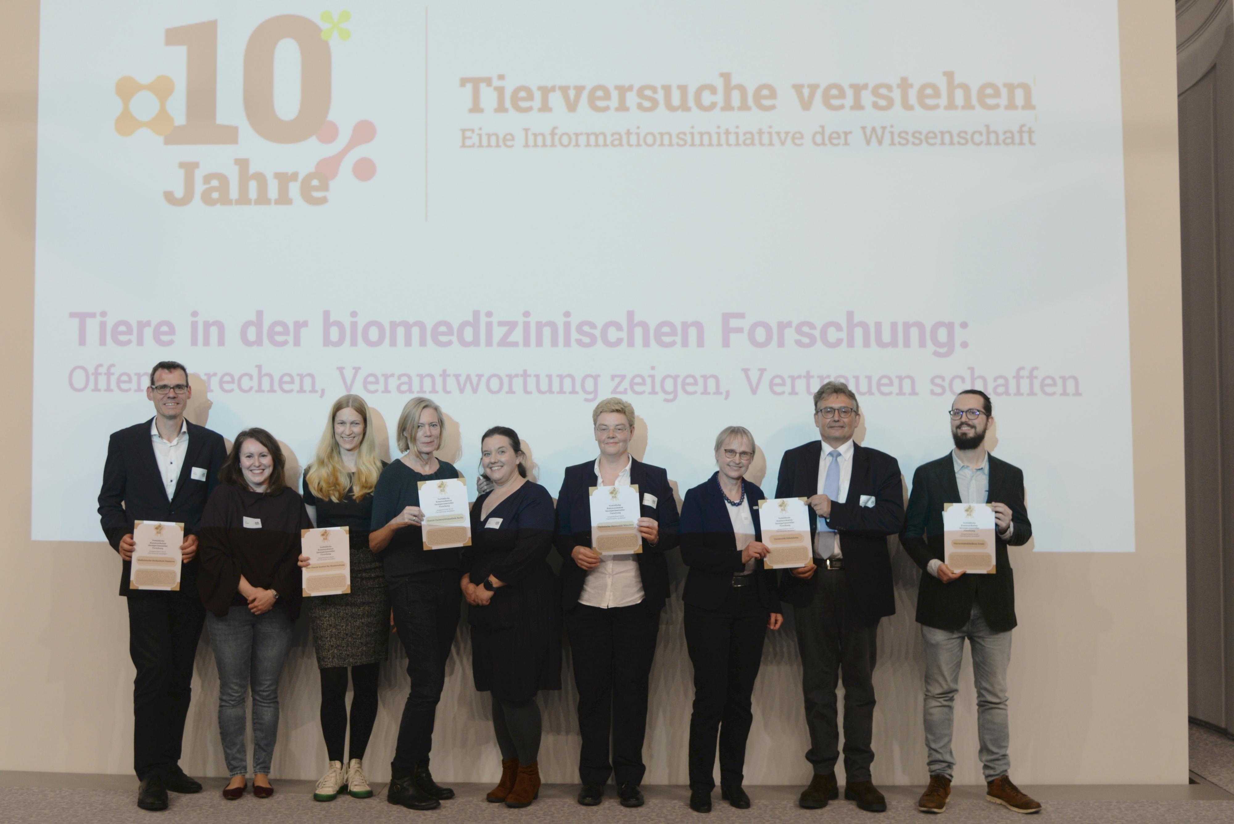 Gruppenbild auf der Bühne